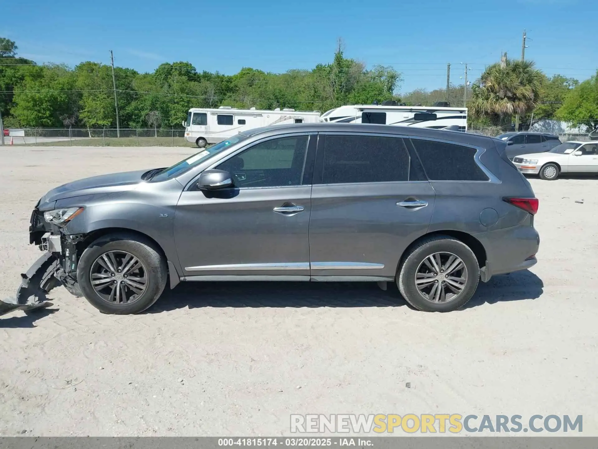 14 Photograph of a damaged car 5N1DL0MN3KC528904 INFINITI QX60 2019