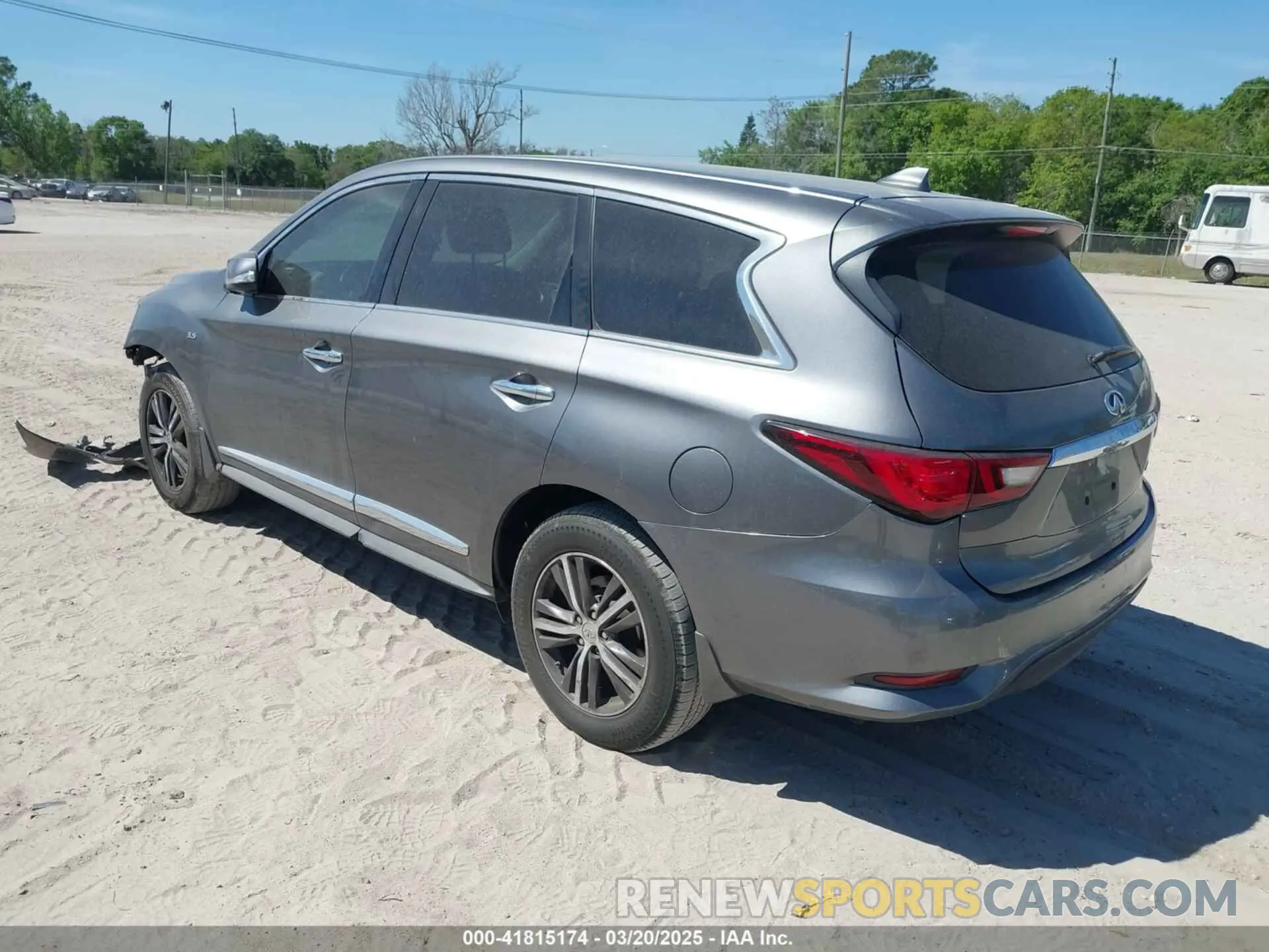 3 Photograph of a damaged car 5N1DL0MN3KC528904 INFINITI QX60 2019