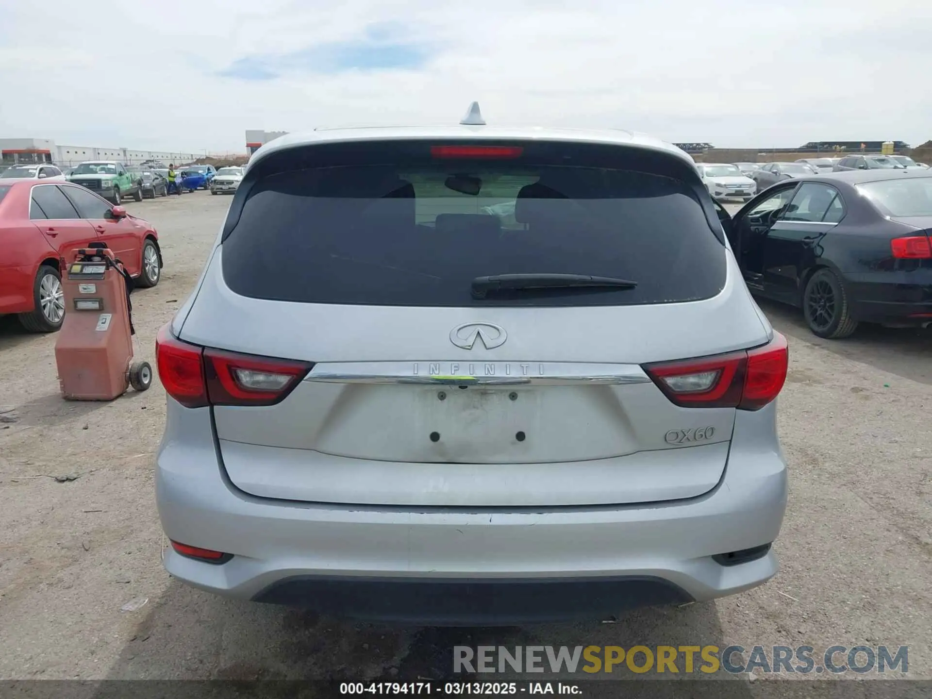 16 Photograph of a damaged car 5N1DL0MN3KC548764 INFINITI QX60 2019