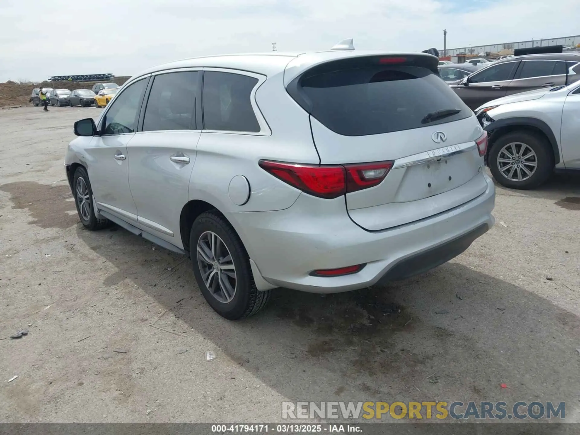 3 Photograph of a damaged car 5N1DL0MN3KC548764 INFINITI QX60 2019