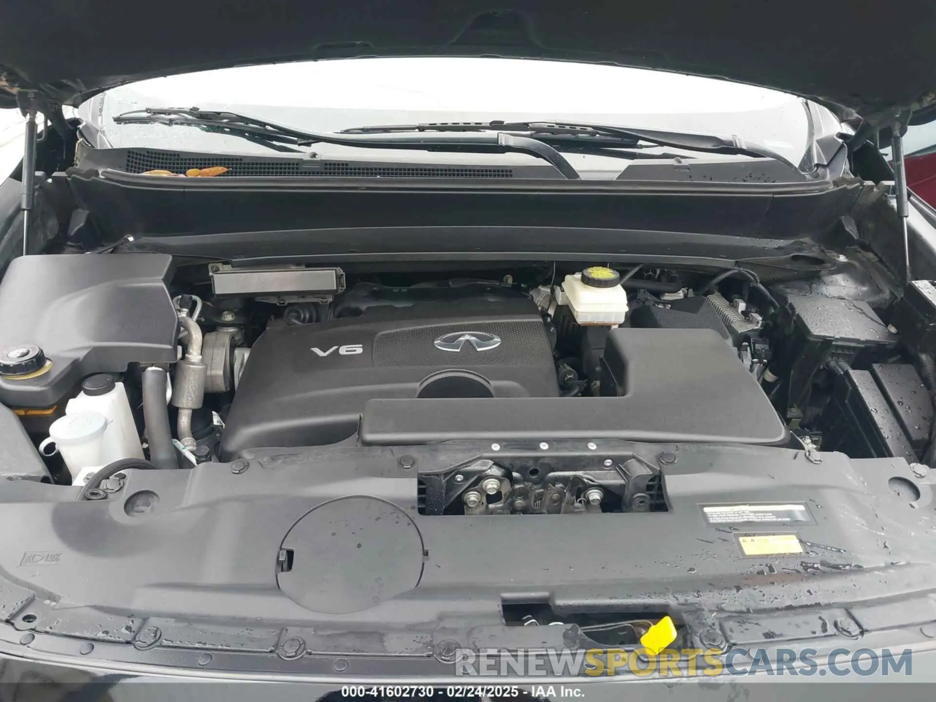 10 Photograph of a damaged car 5N1DL0MN3KC552717 INFINITI QX60 2019