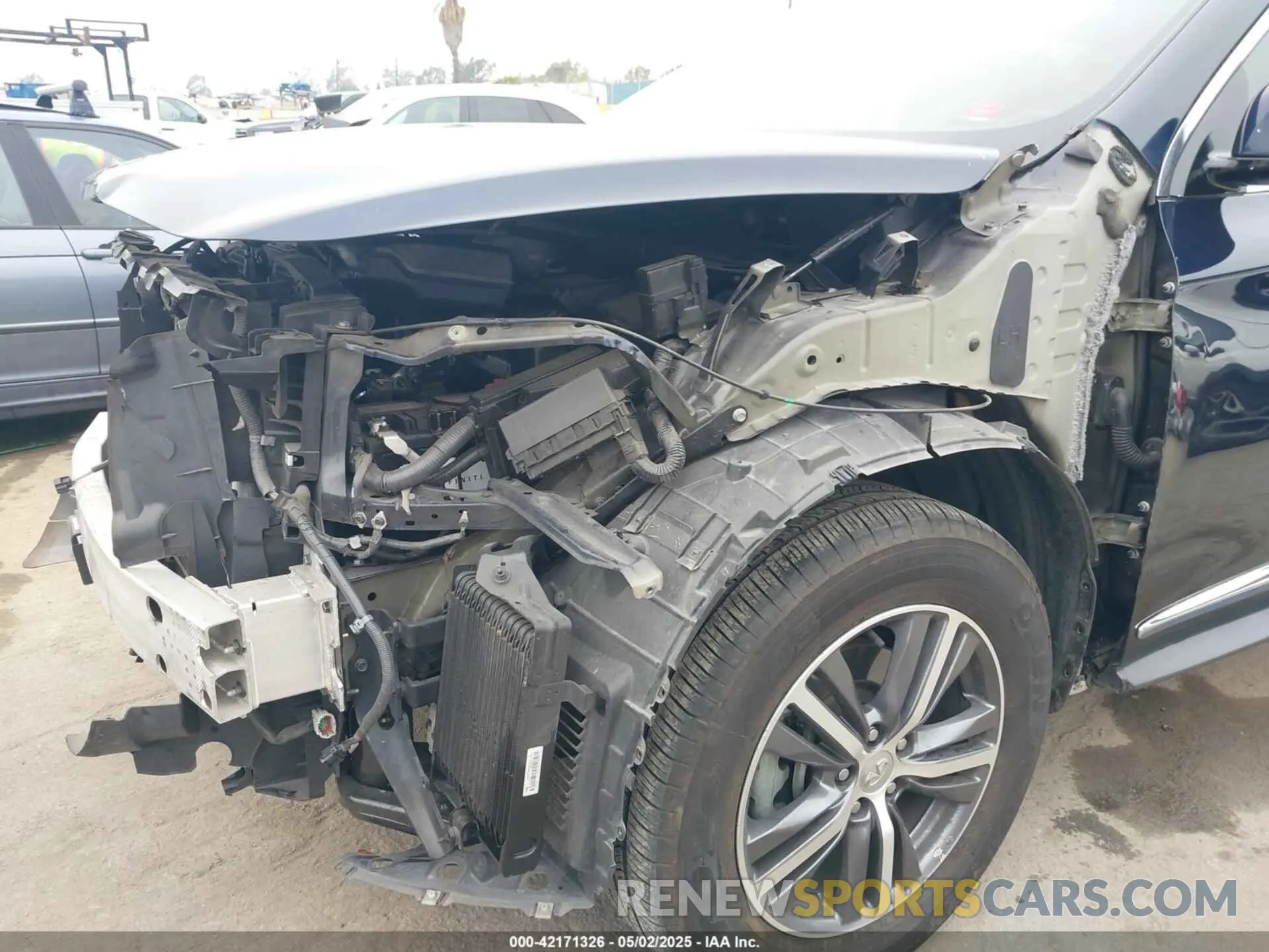 6 Photograph of a damaged car 5N1DL0MN3KC558730 INFINITI QX60 2019
