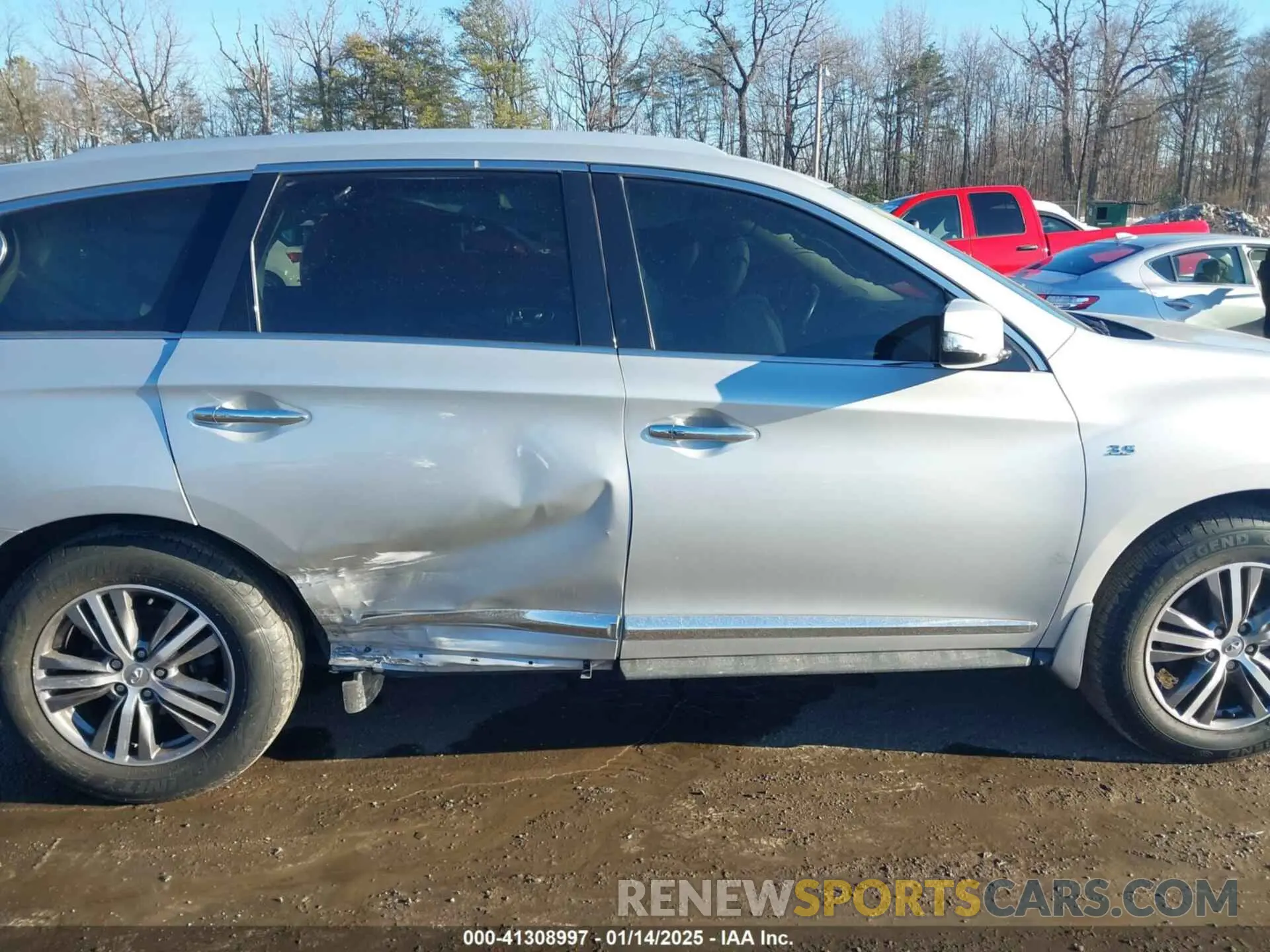 13 Photograph of a damaged car 5N1DL0MN3KC568514 INFINITI QX60 2019