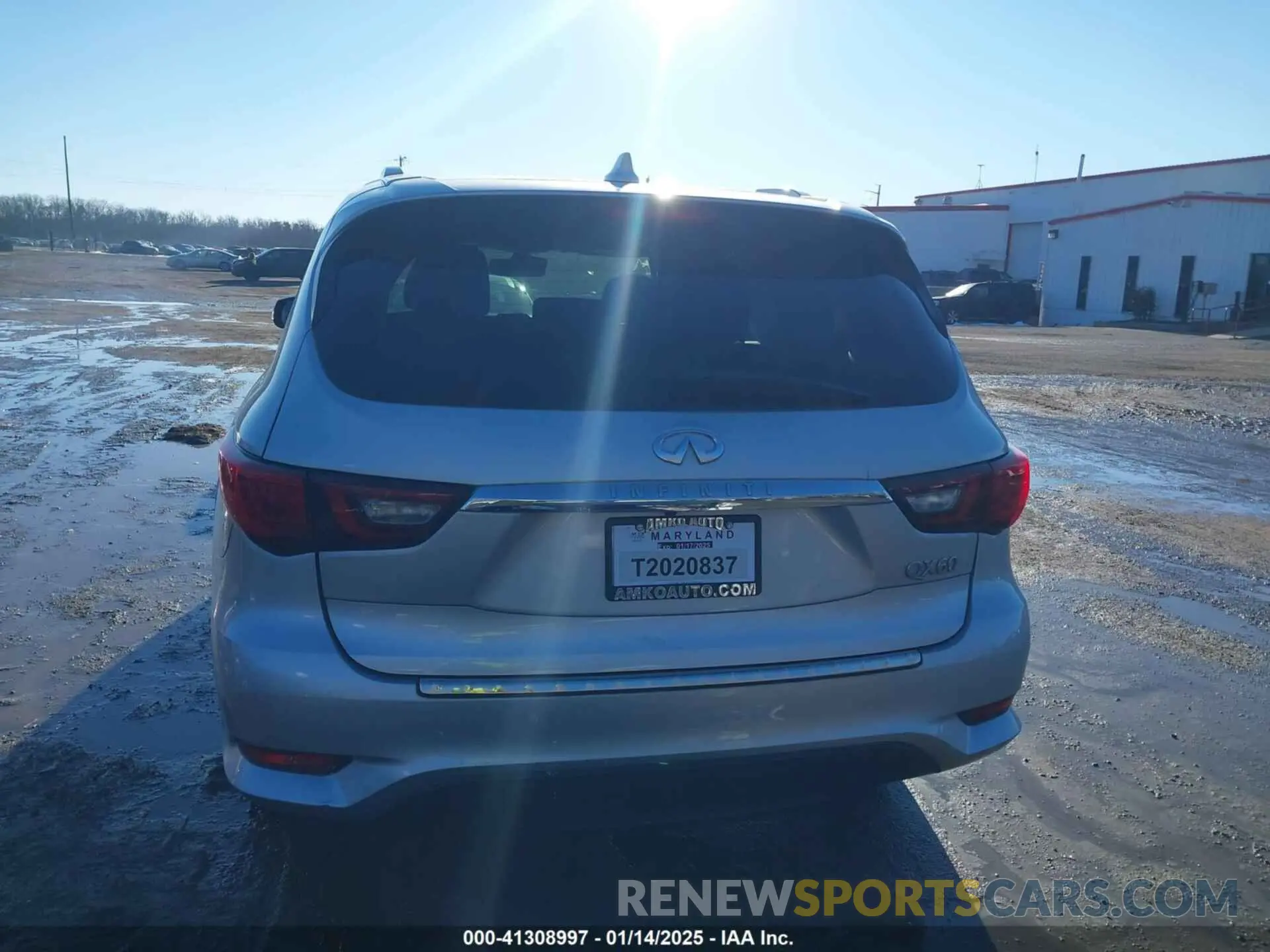 16 Photograph of a damaged car 5N1DL0MN3KC568514 INFINITI QX60 2019