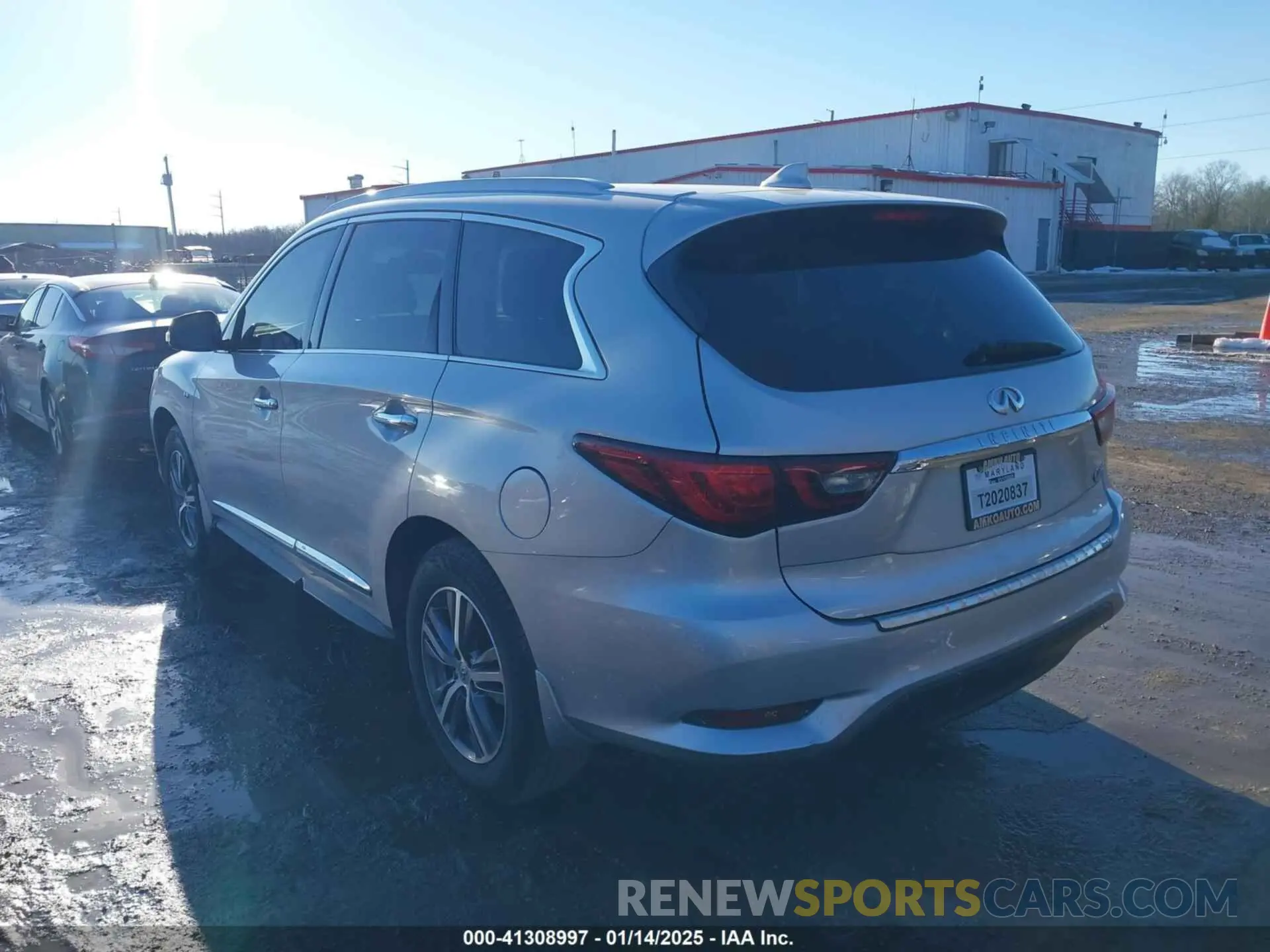 3 Photograph of a damaged car 5N1DL0MN3KC568514 INFINITI QX60 2019