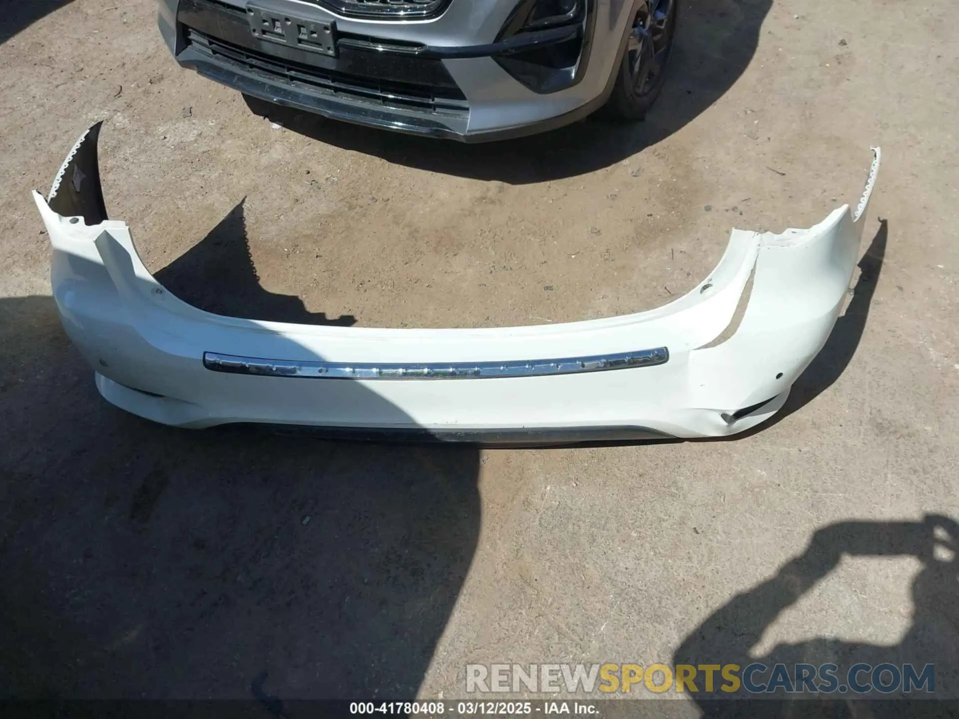 11 Photograph of a damaged car 5N1DL0MN5KC503552 INFINITI QX60 2019
