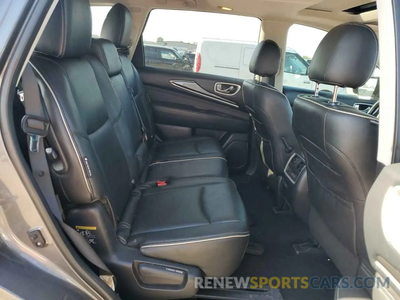 12 Photograph of a damaged car 5N1DL0MN5KC529150 INFINITI QX60 2019