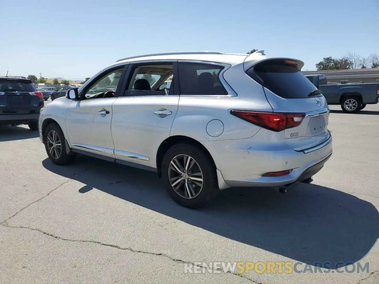 2 Photograph of a damaged car 5N1DL0MN5KC558017 INFINITI QX60 2019