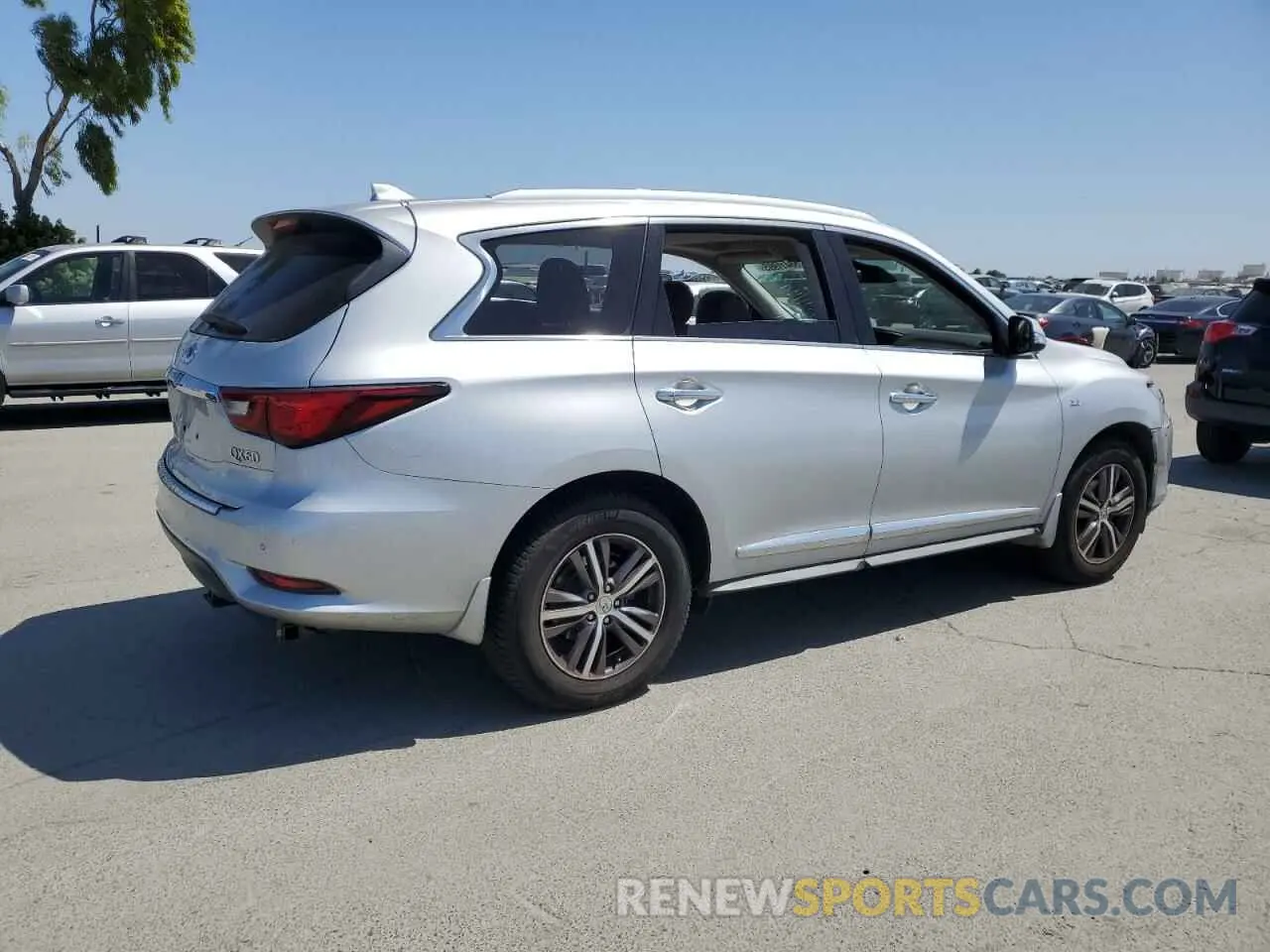 3 Photograph of a damaged car 5N1DL0MN5KC558017 INFINITI QX60 2019