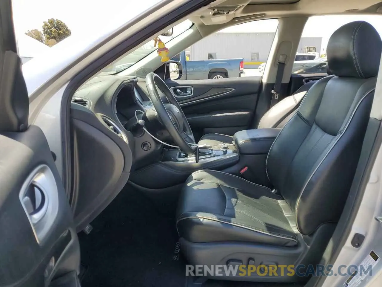 7 Photograph of a damaged car 5N1DL0MN5KC558017 INFINITI QX60 2019