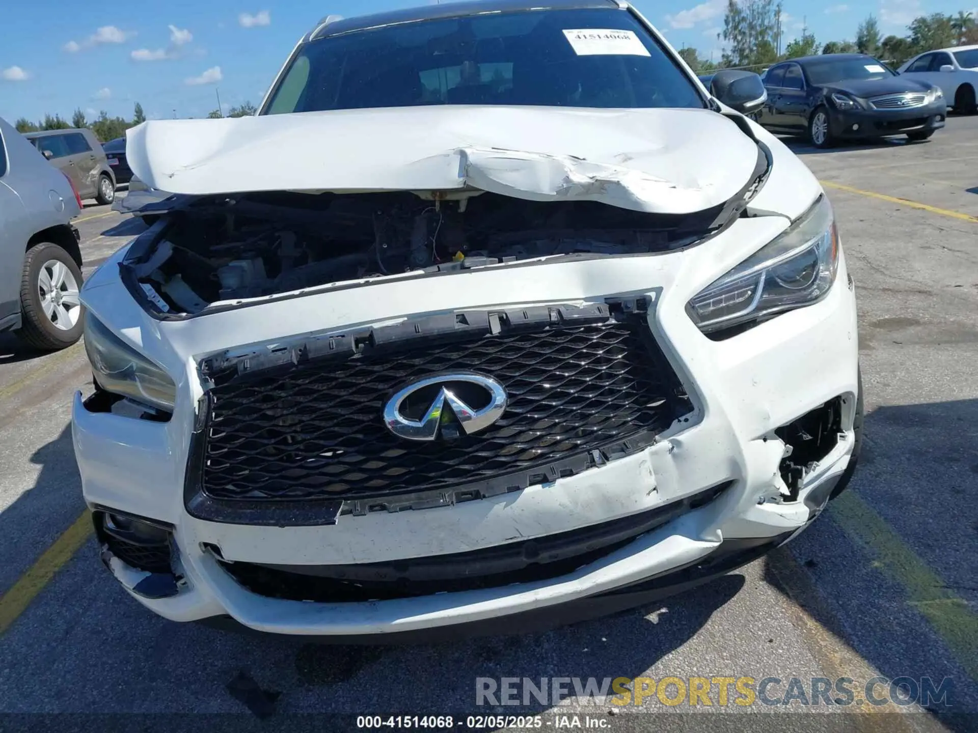 12 Photograph of a damaged car 5N1DL0MN6KC502748 INFINITI QX60 2019