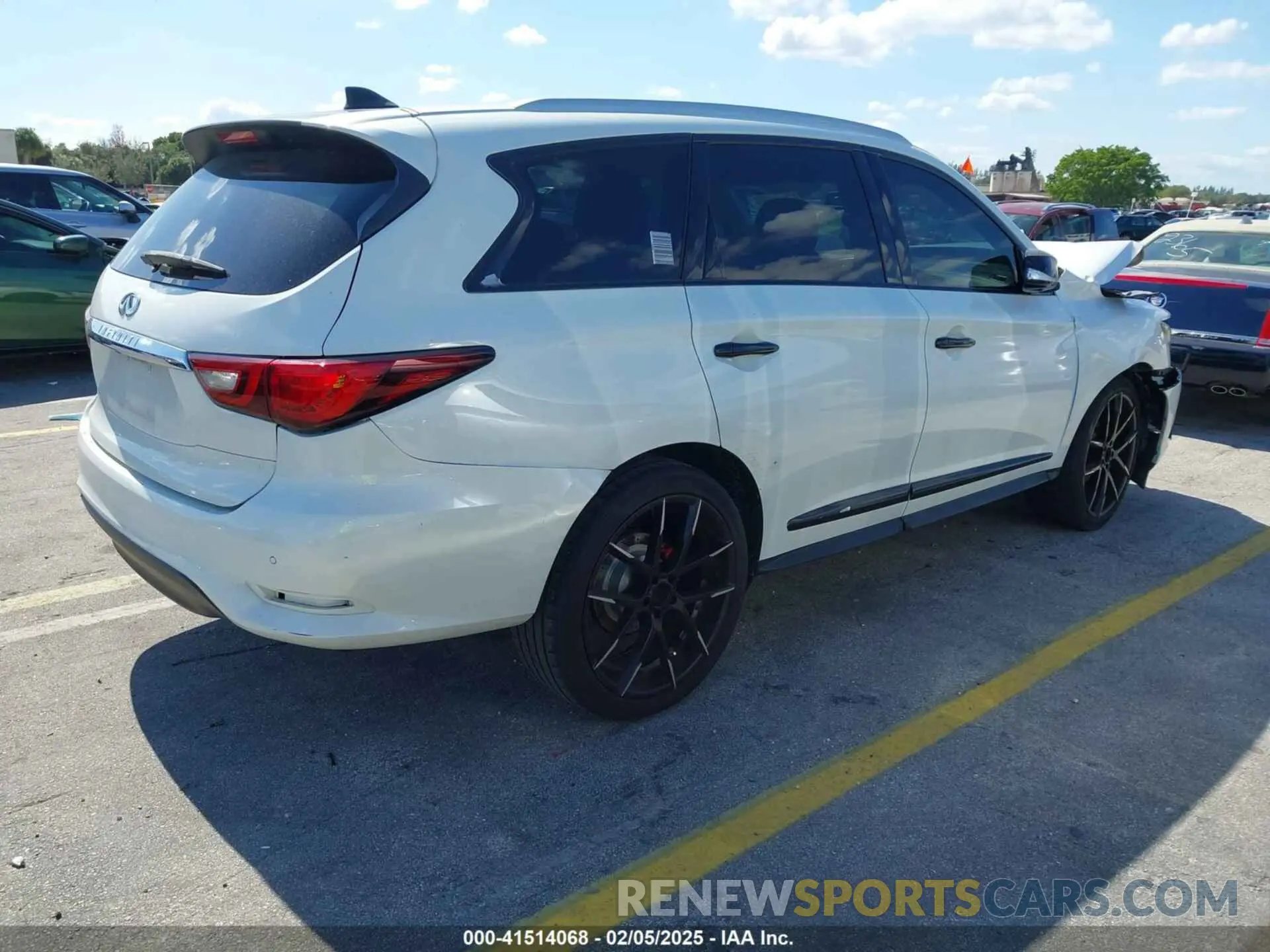 4 Photograph of a damaged car 5N1DL0MN6KC502748 INFINITI QX60 2019
