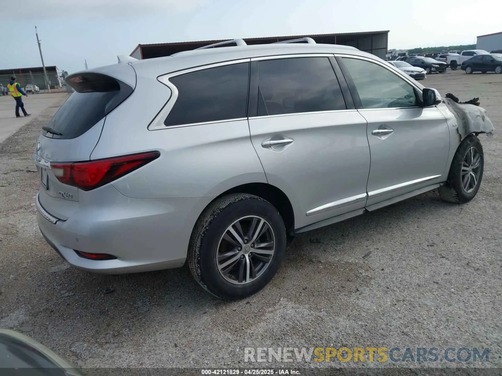 4 Photograph of a damaged car 5N1DL0MN6KC517024 INFINITI QX60 2019