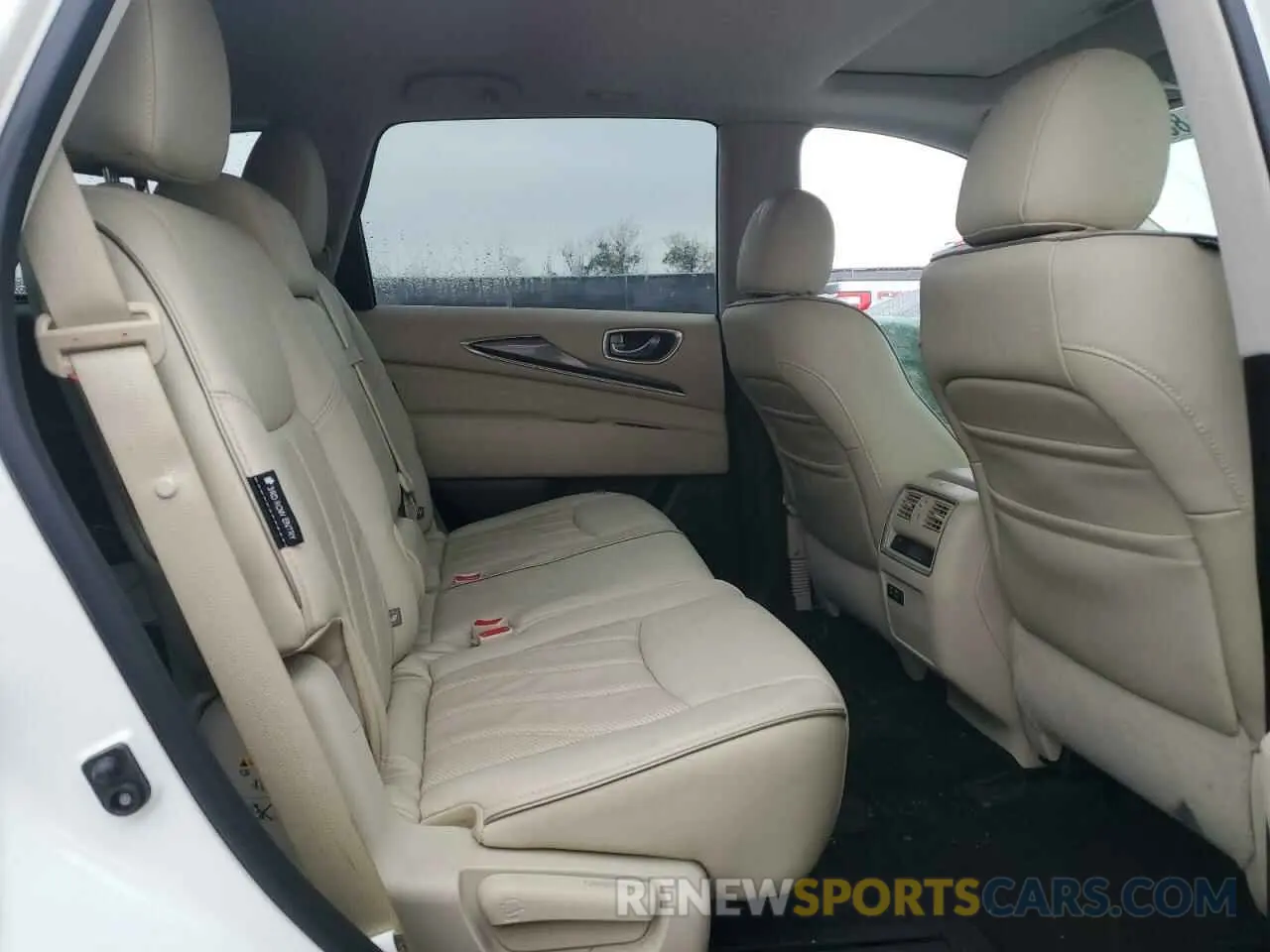11 Photograph of a damaged car 5N1DL0MN6KC527469 INFINITI QX60 2019