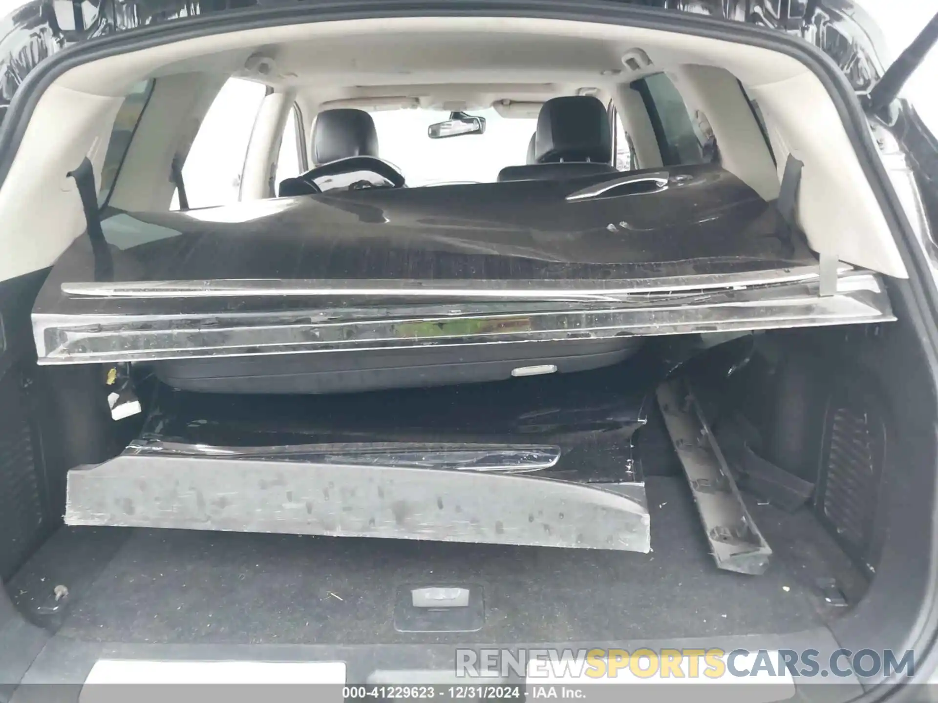 12 Photograph of a damaged car 5N1DL0MN7KC500202 INFINITI QX60 2019