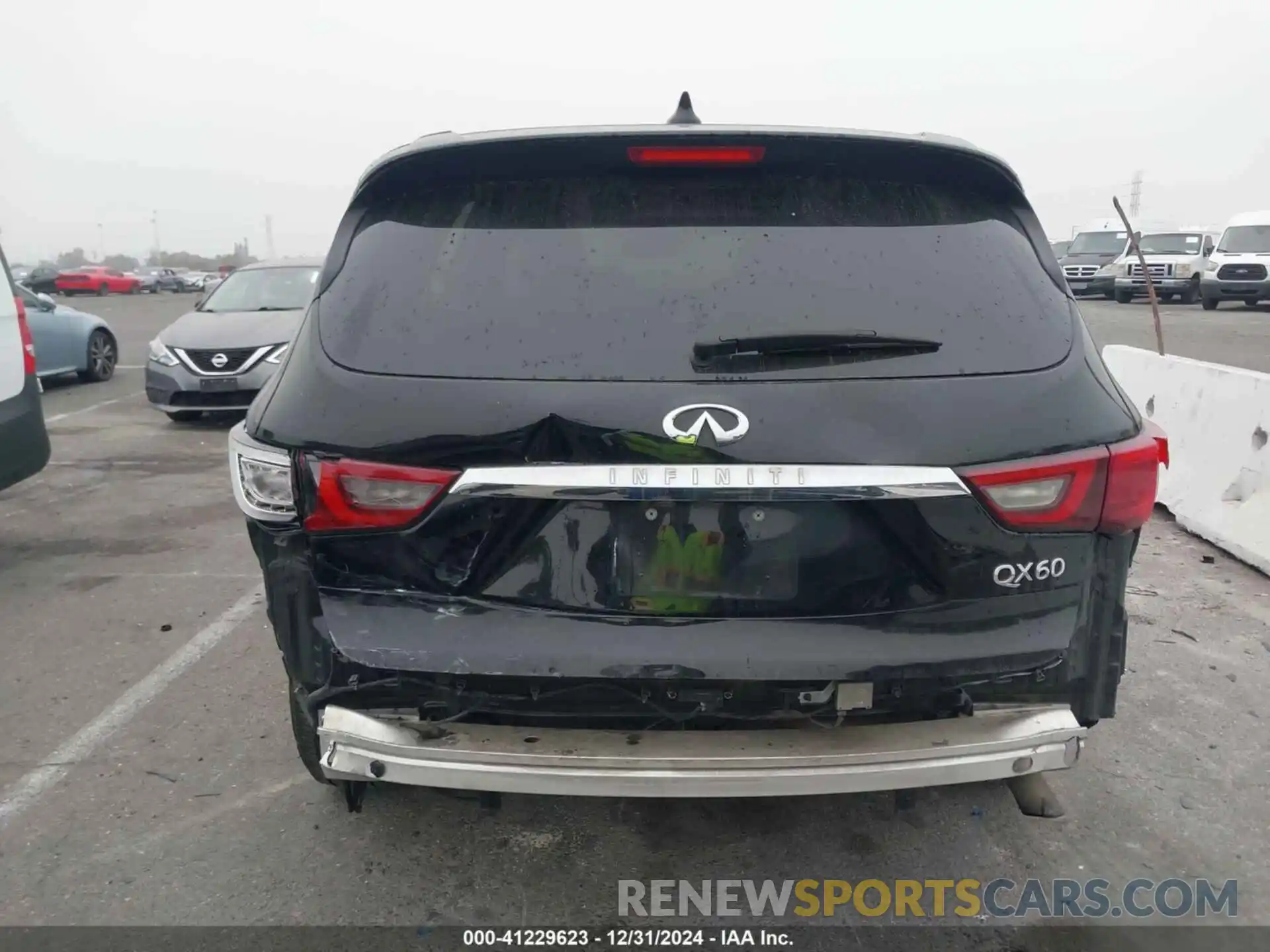 17 Photograph of a damaged car 5N1DL0MN7KC500202 INFINITI QX60 2019