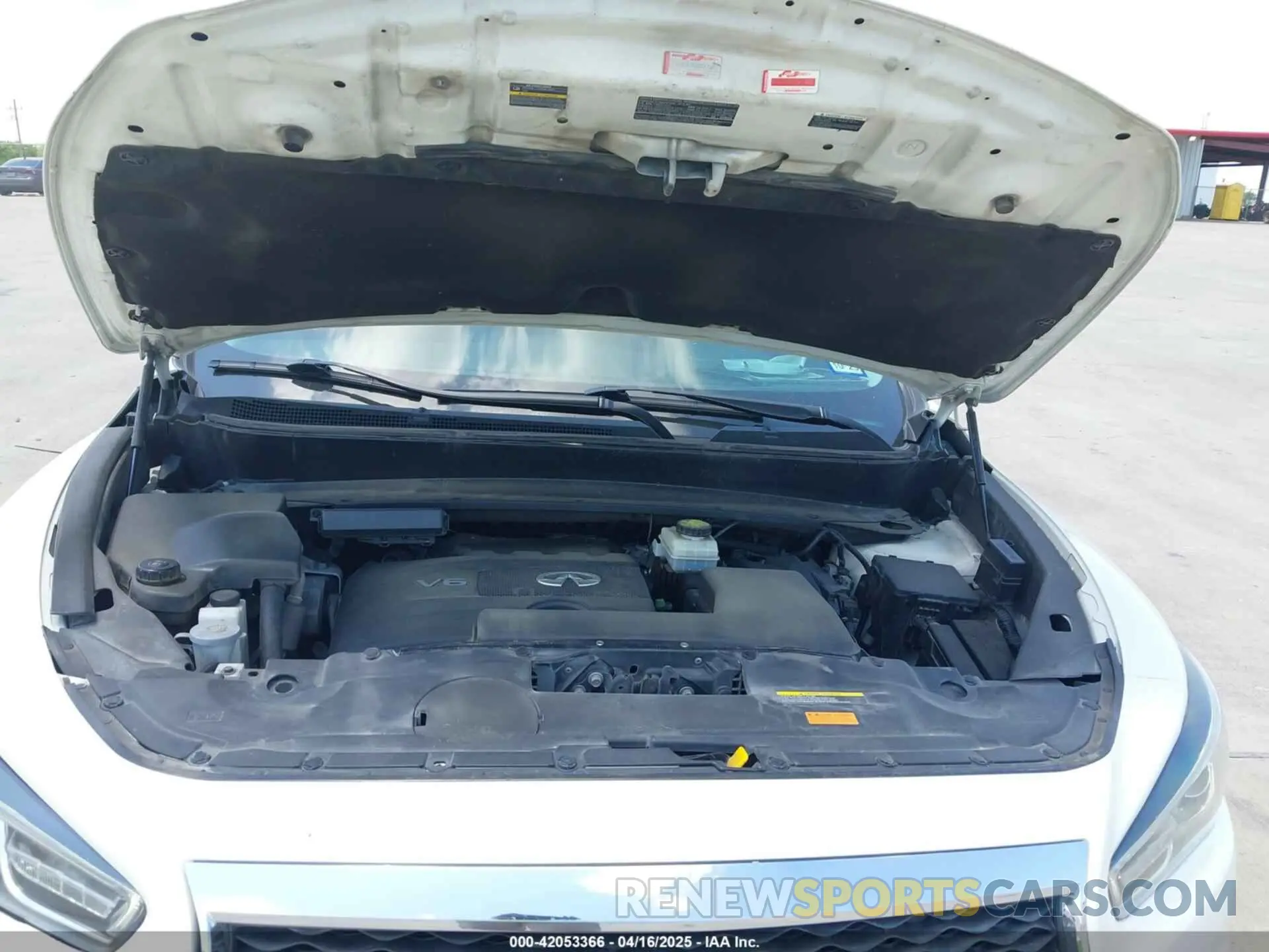 10 Photograph of a damaged car 5N1DL0MN7KC504184 INFINITI QX60 2019