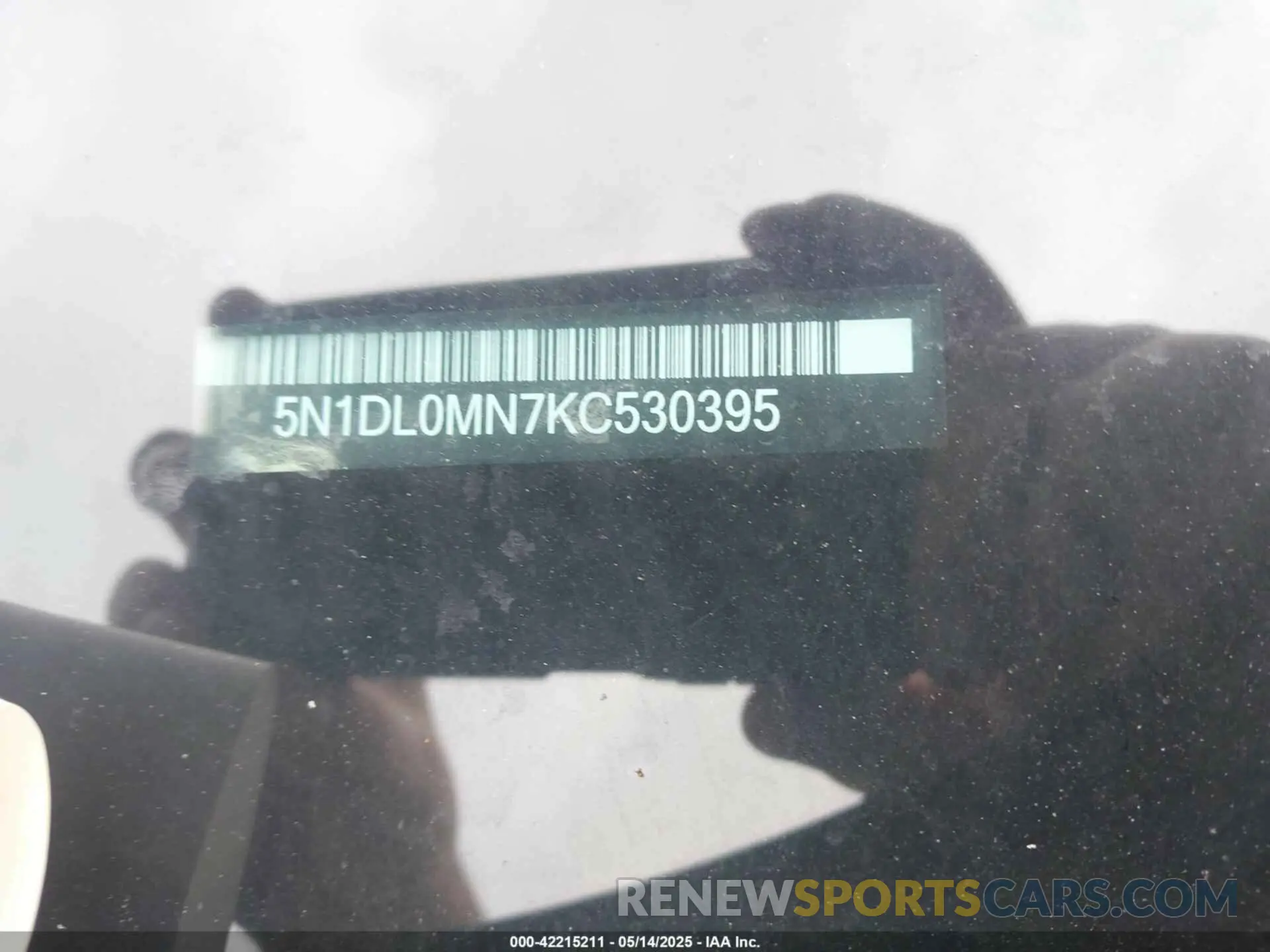 18 Photograph of a damaged car 5N1DL0MN7KC530395 INFINITI QX60 2019