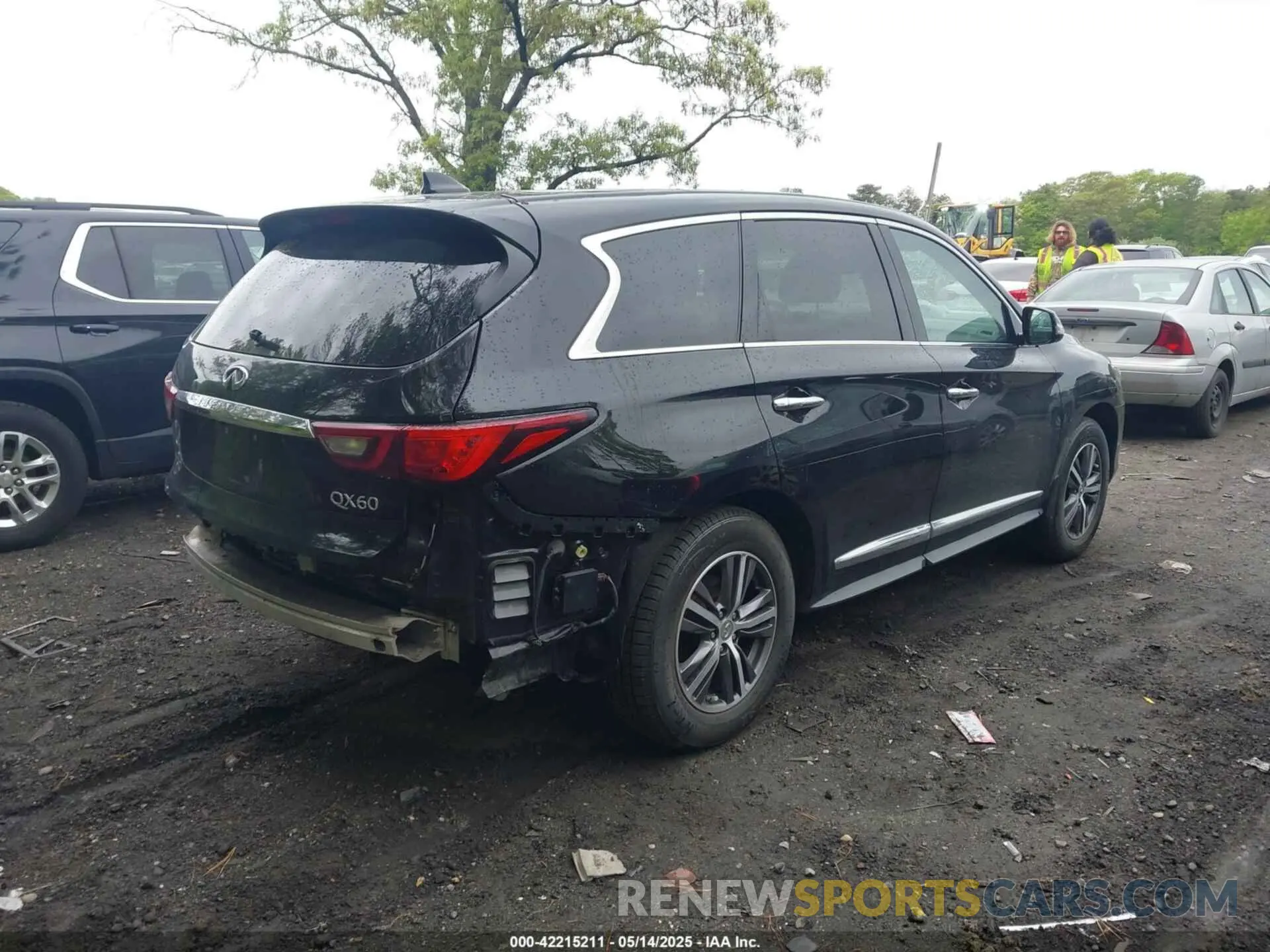 4 Photograph of a damaged car 5N1DL0MN7KC530395 INFINITI QX60 2019