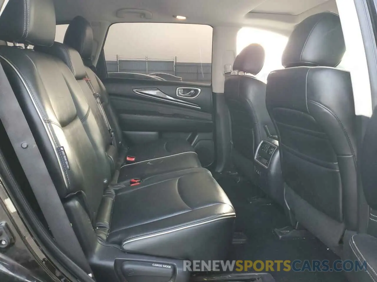 11 Photograph of a damaged car 5N1DL0MN7KC548847 INFINITI QX60 2019
