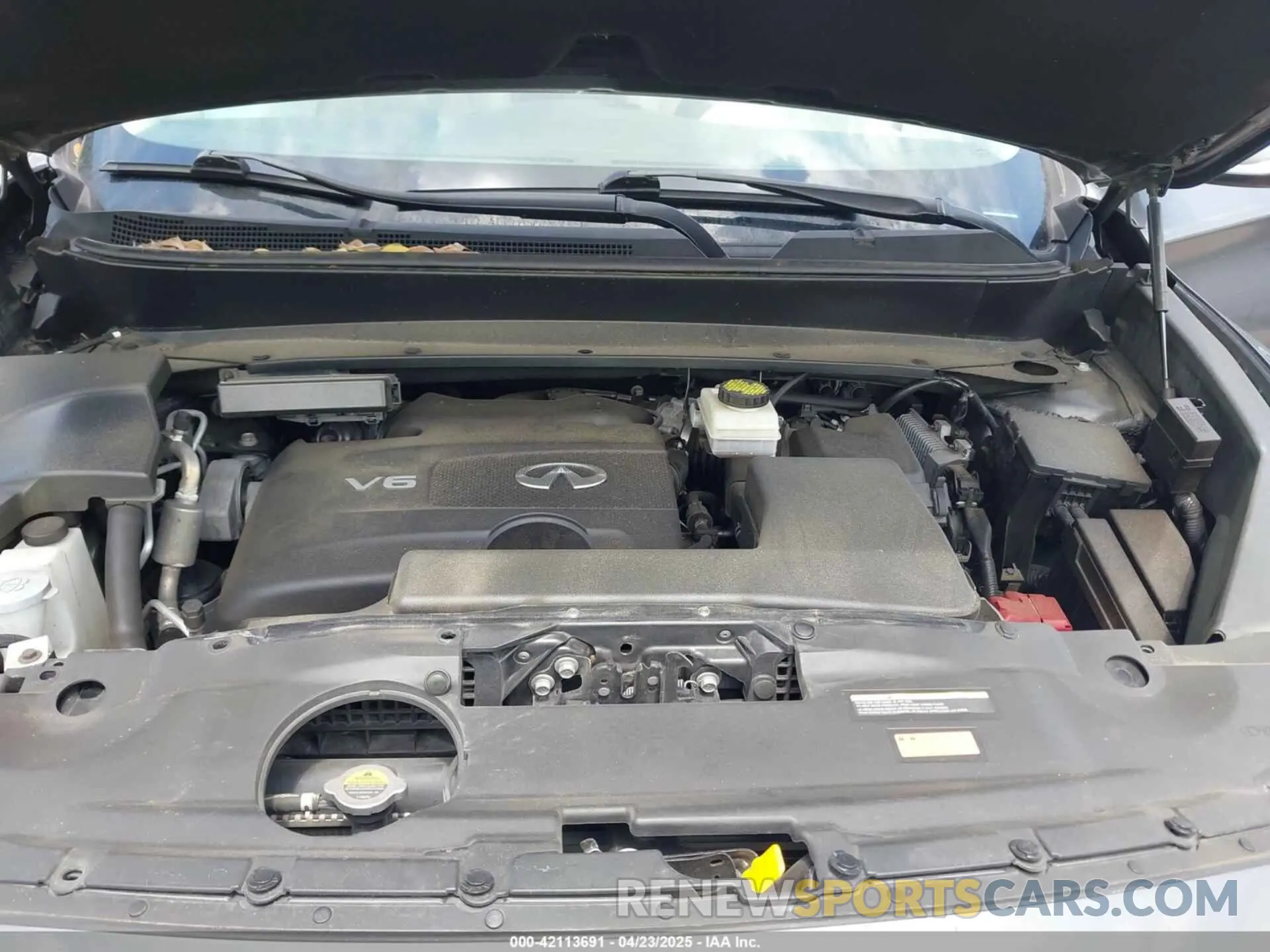 10 Photograph of a damaged car 5N1DL0MN7KC551313 INFINITI QX60 2019