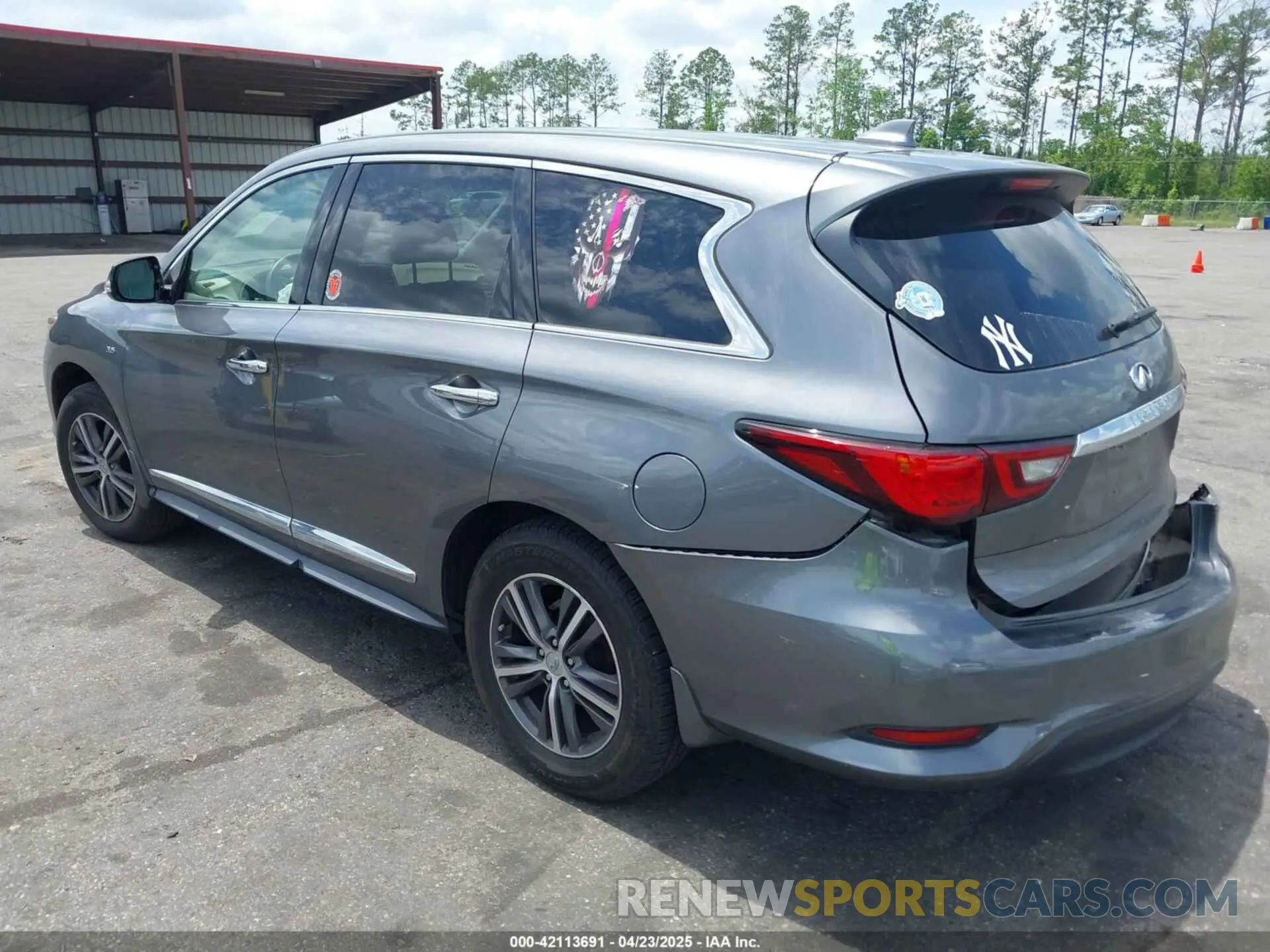 3 Photograph of a damaged car 5N1DL0MN7KC551313 INFINITI QX60 2019