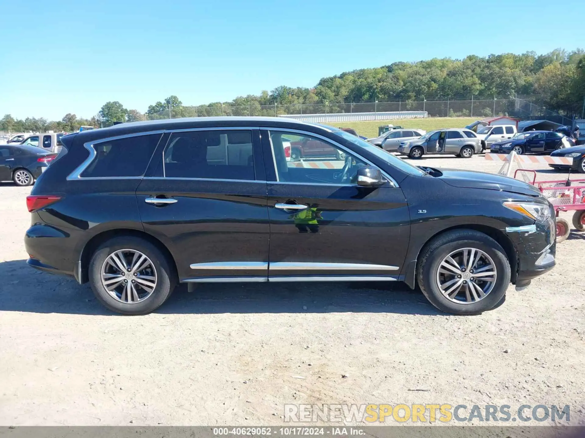 13 Photograph of a damaged car 5N1DL0MN7KC565180 INFINITI QX60 2019