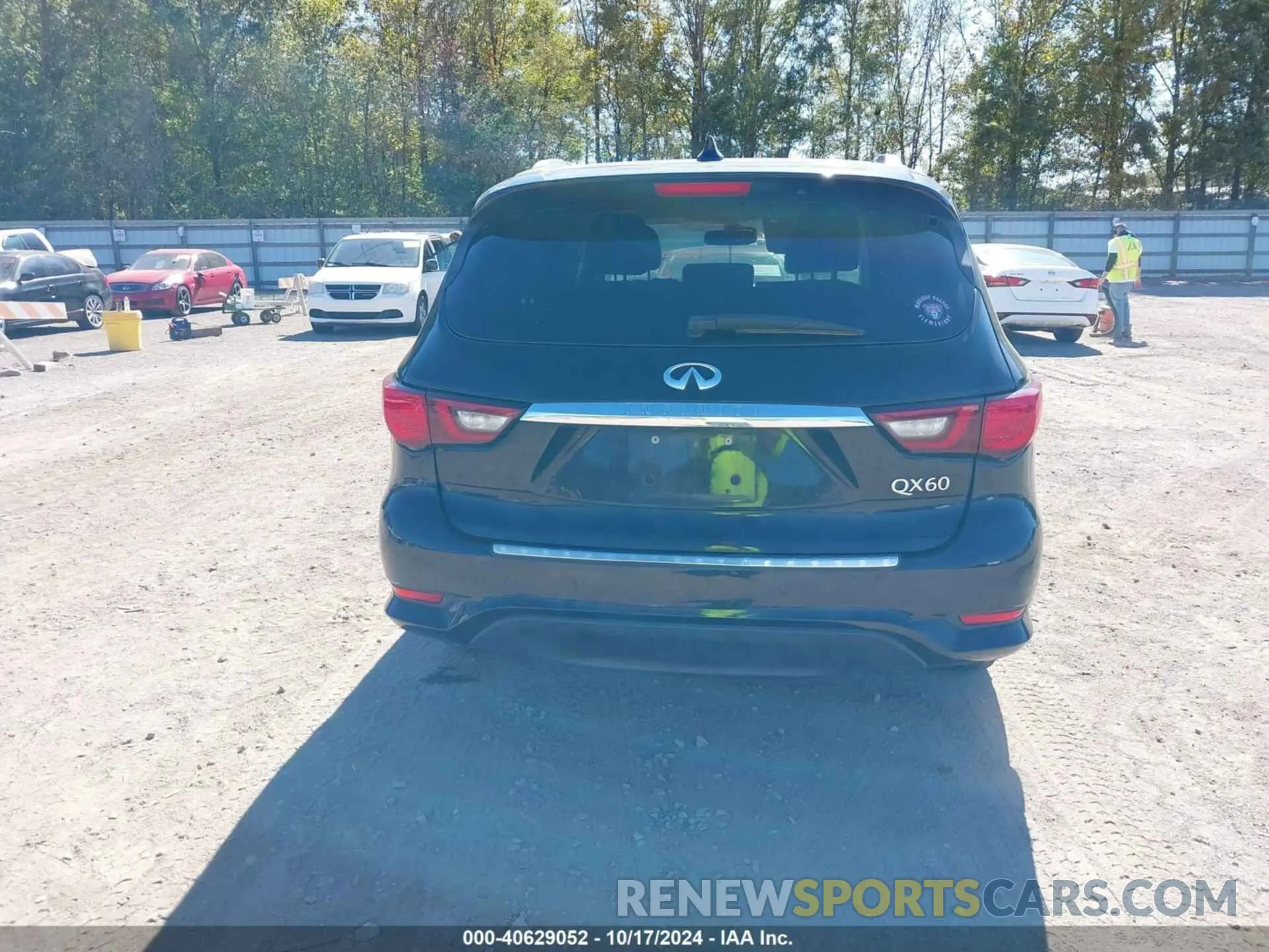 16 Photograph of a damaged car 5N1DL0MN7KC565180 INFINITI QX60 2019