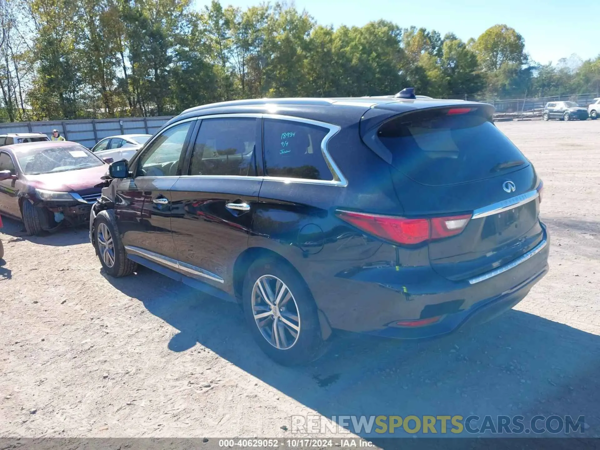 3 Photograph of a damaged car 5N1DL0MN7KC565180 INFINITI QX60 2019