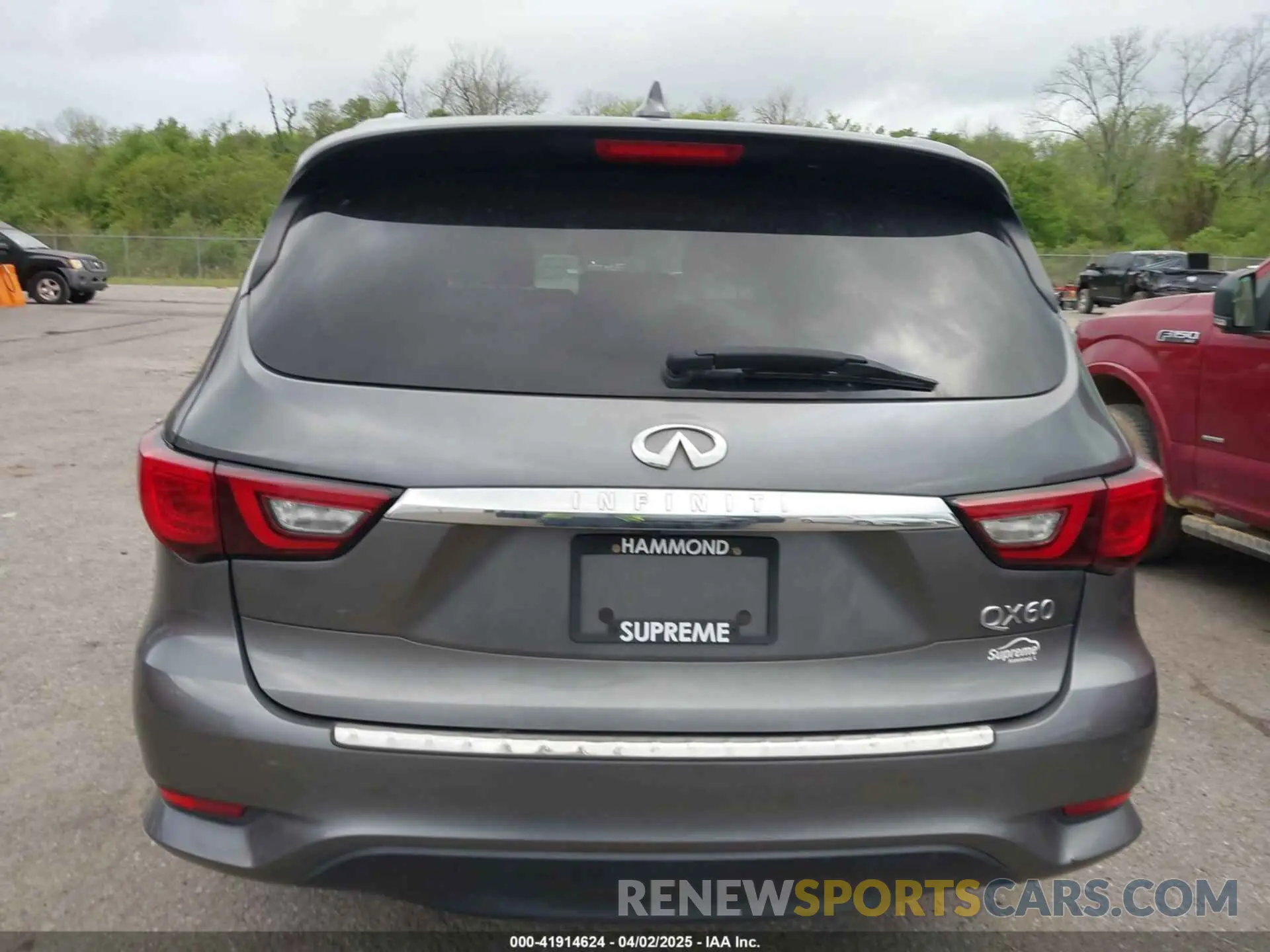 16 Photograph of a damaged car 5N1DL0MN9KC516854 INFINITI QX60 2019