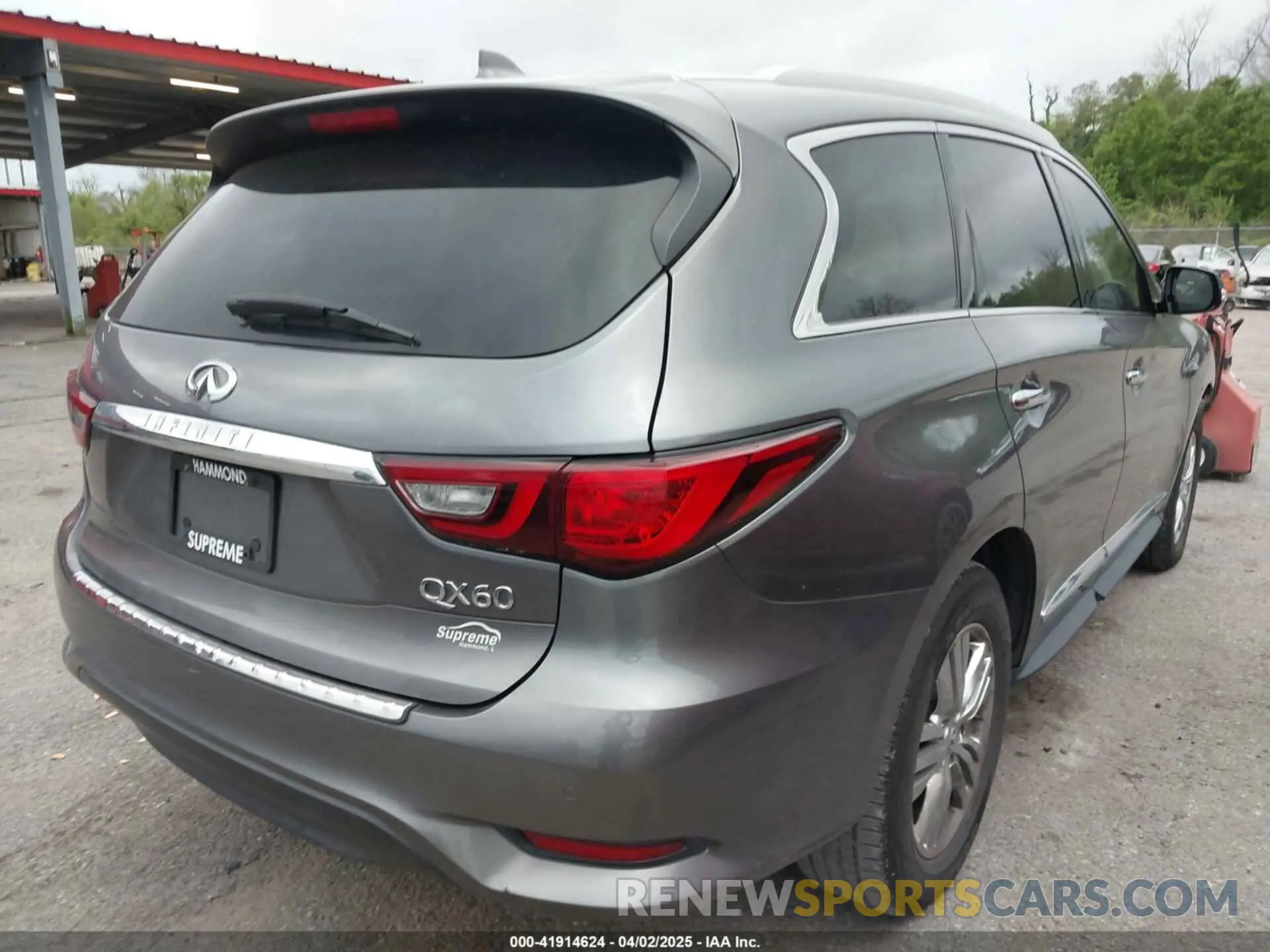 4 Photograph of a damaged car 5N1DL0MN9KC516854 INFINITI QX60 2019