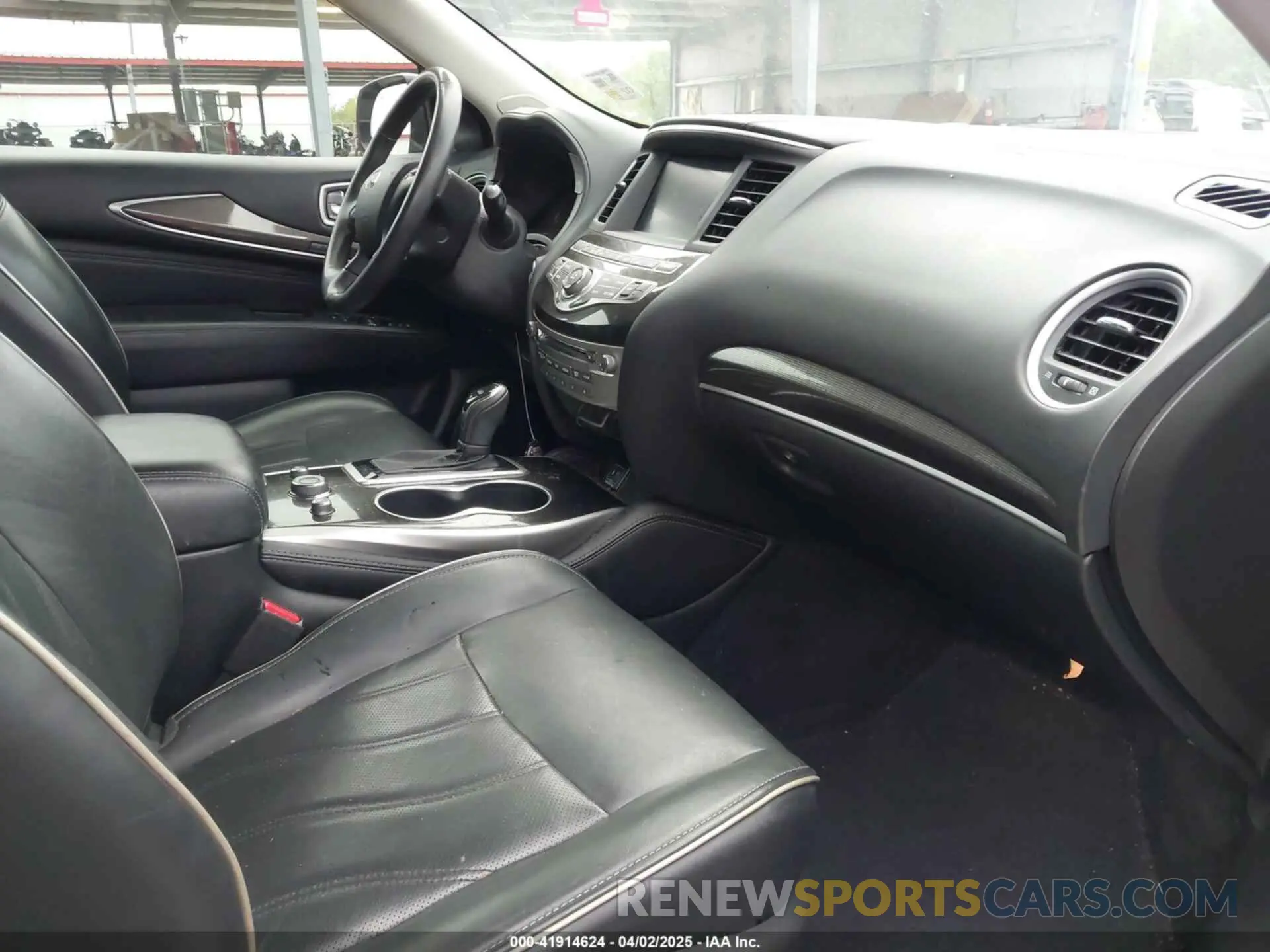 5 Photograph of a damaged car 5N1DL0MN9KC516854 INFINITI QX60 2019