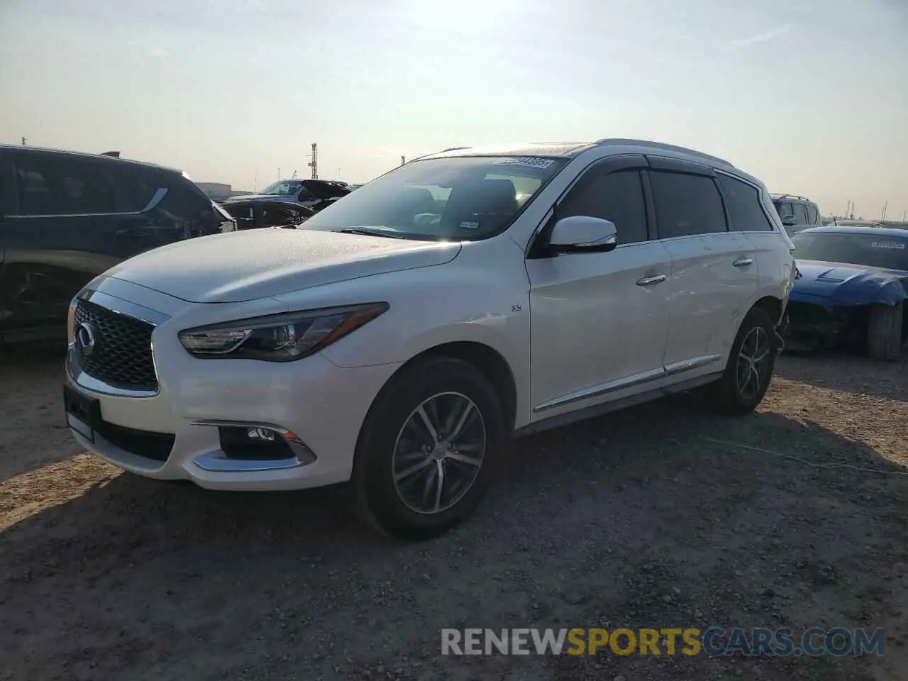 1 Photograph of a damaged car 5N1DL0MN9KC521956 INFINITI QX60 2019