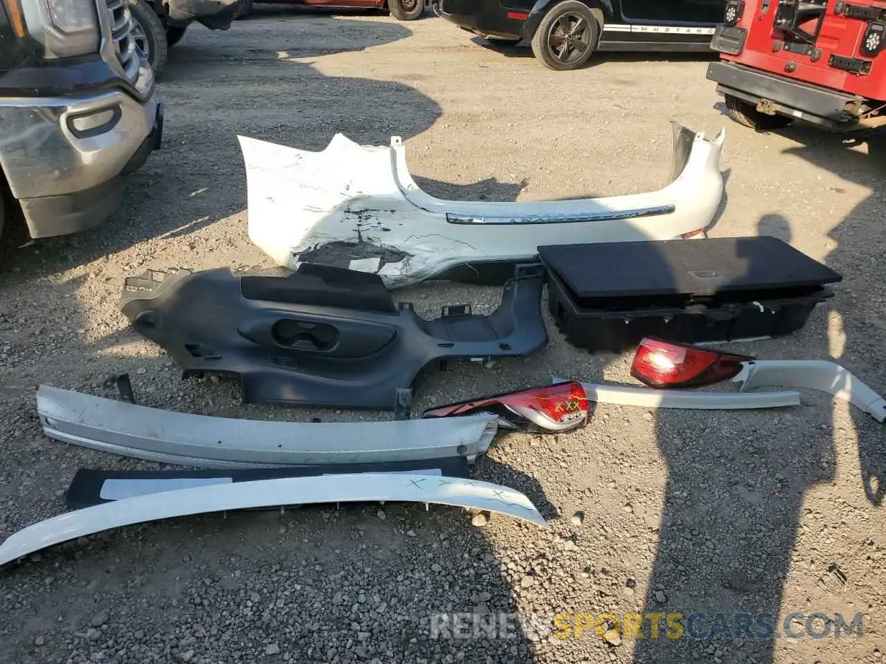 12 Photograph of a damaged car 5N1DL0MN9KC521956 INFINITI QX60 2019
