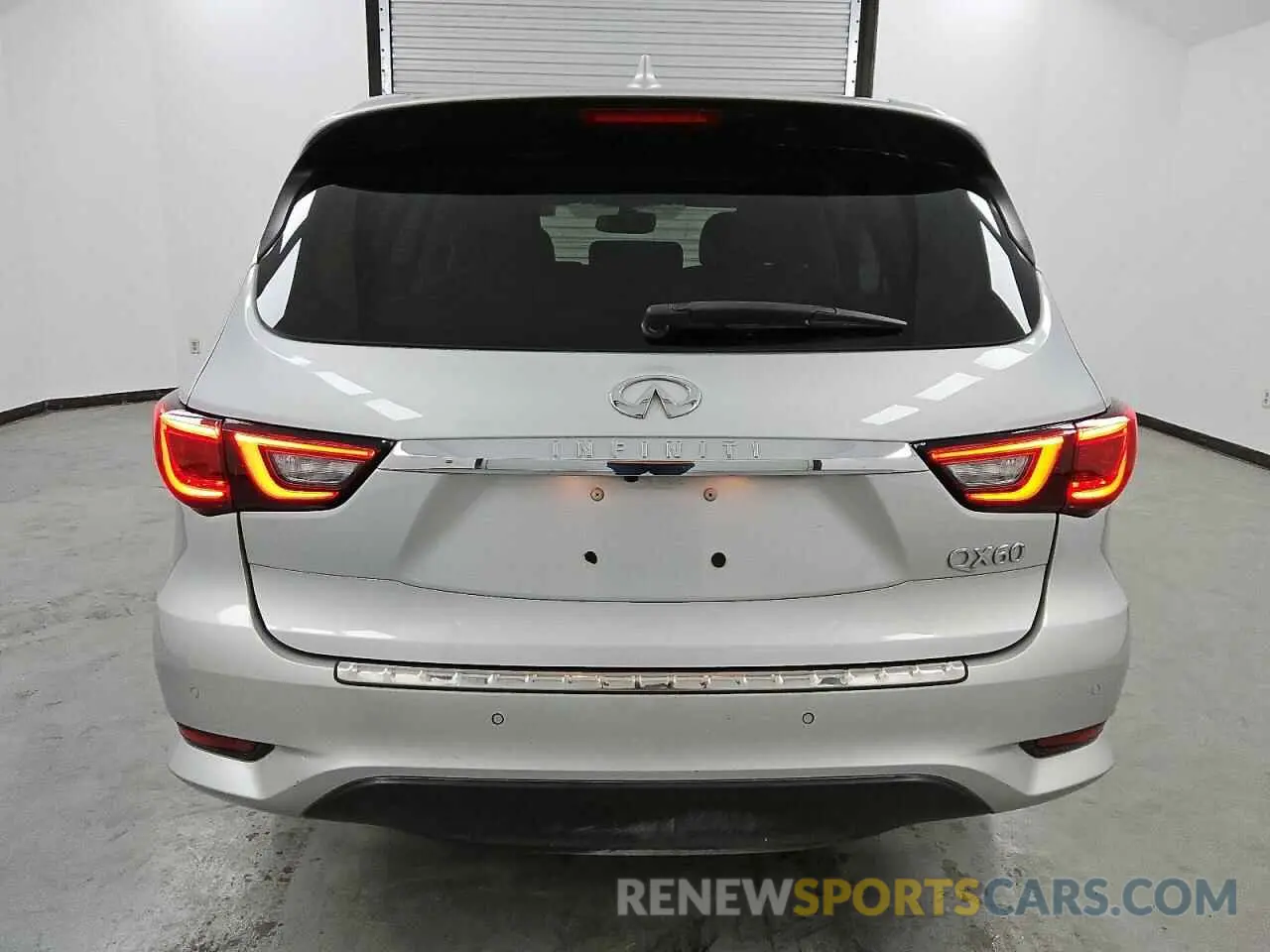 6 Photograph of a damaged car 5N1DL0MN9KC530401 INFINITI QX60 2019