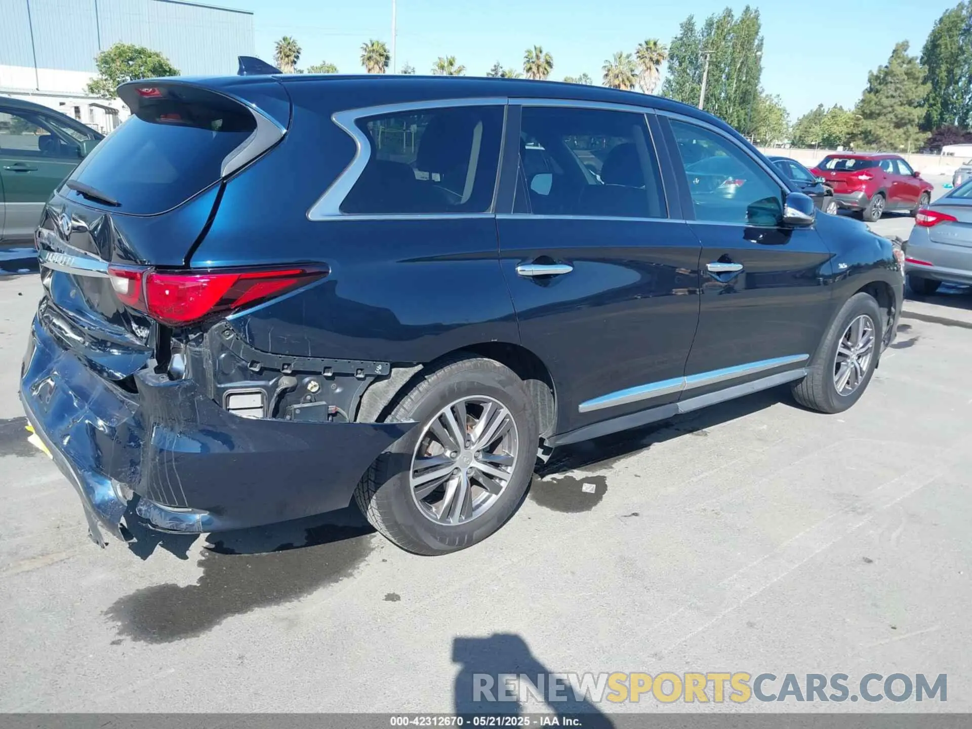 4 Photograph of a damaged car 5N1DL0MN9KC567285 INFINITI QX60 2019