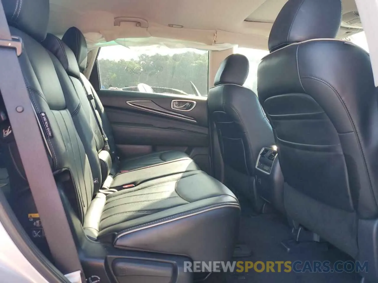 11 Photograph of a damaged car 5N1DL0MNXKC507368 INFINITI QX60 2019