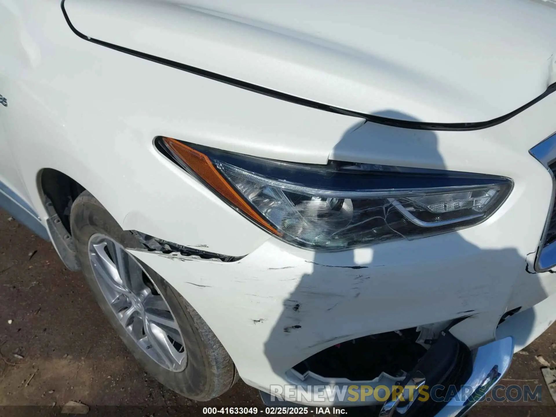 17 Photograph of a damaged car 5N1DL0MM0LC513849 INFINITI QX60 2020