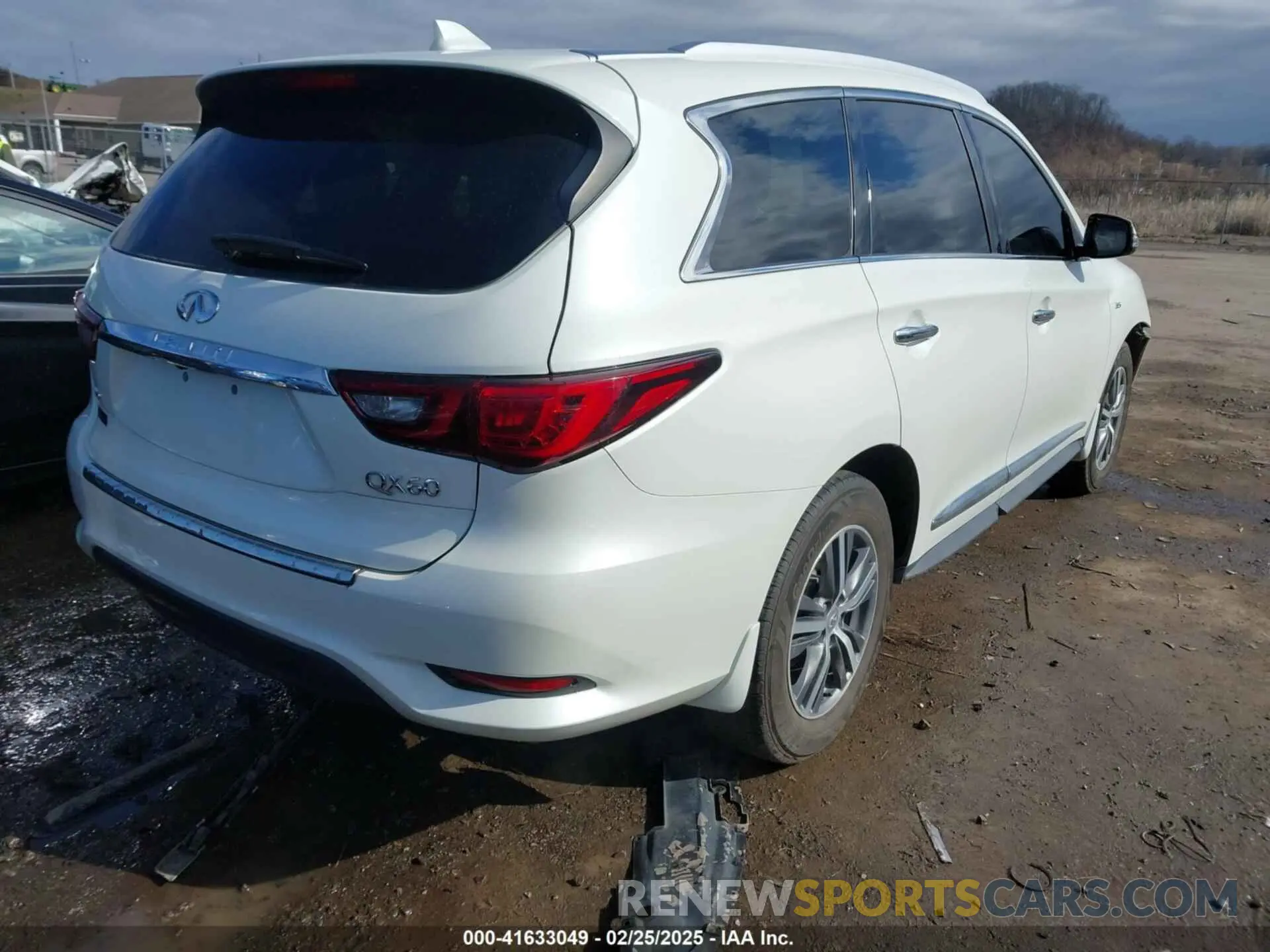 4 Photograph of a damaged car 5N1DL0MM0LC513849 INFINITI QX60 2020