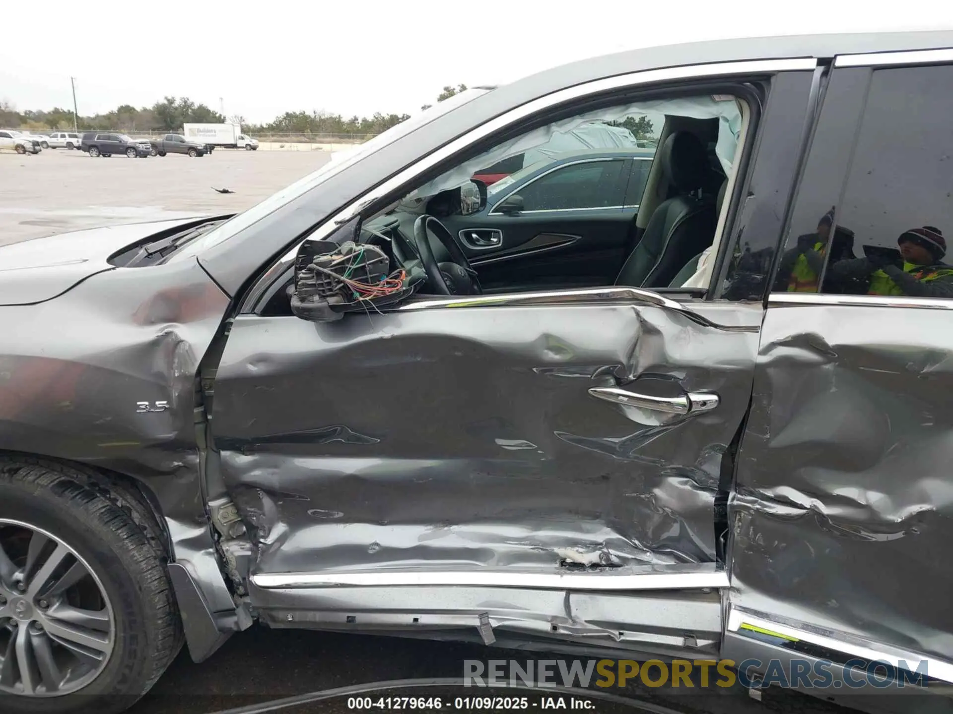 6 Photograph of a damaged car 5N1DL0MM1LC516971 INFINITI QX60 2020