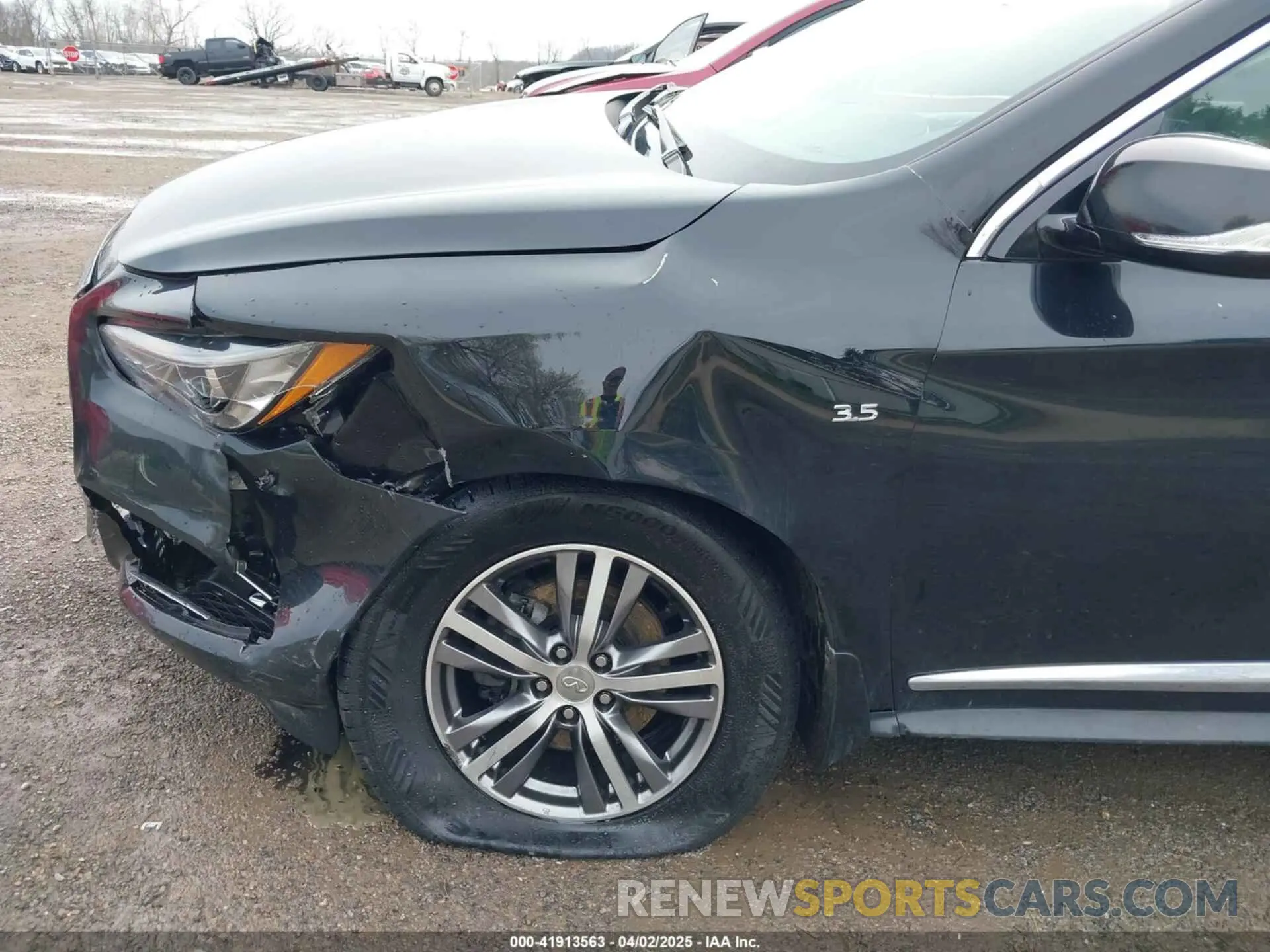 17 Photograph of a damaged car 5N1DL0MM2LC514730 INFINITI QX60 2020