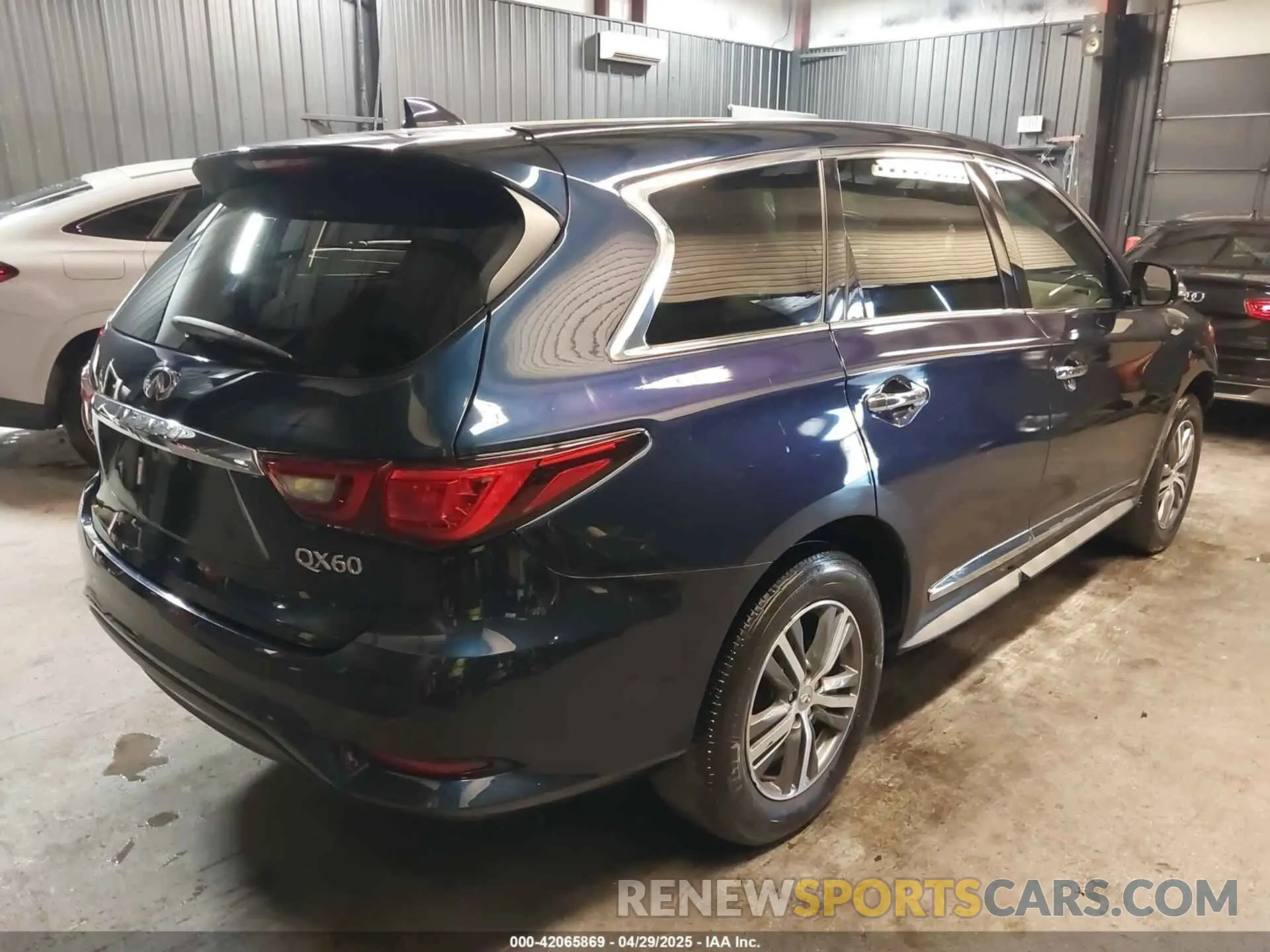 4 Photograph of a damaged car 5N1DL0MM3LC501047 INFINITI QX60 2020