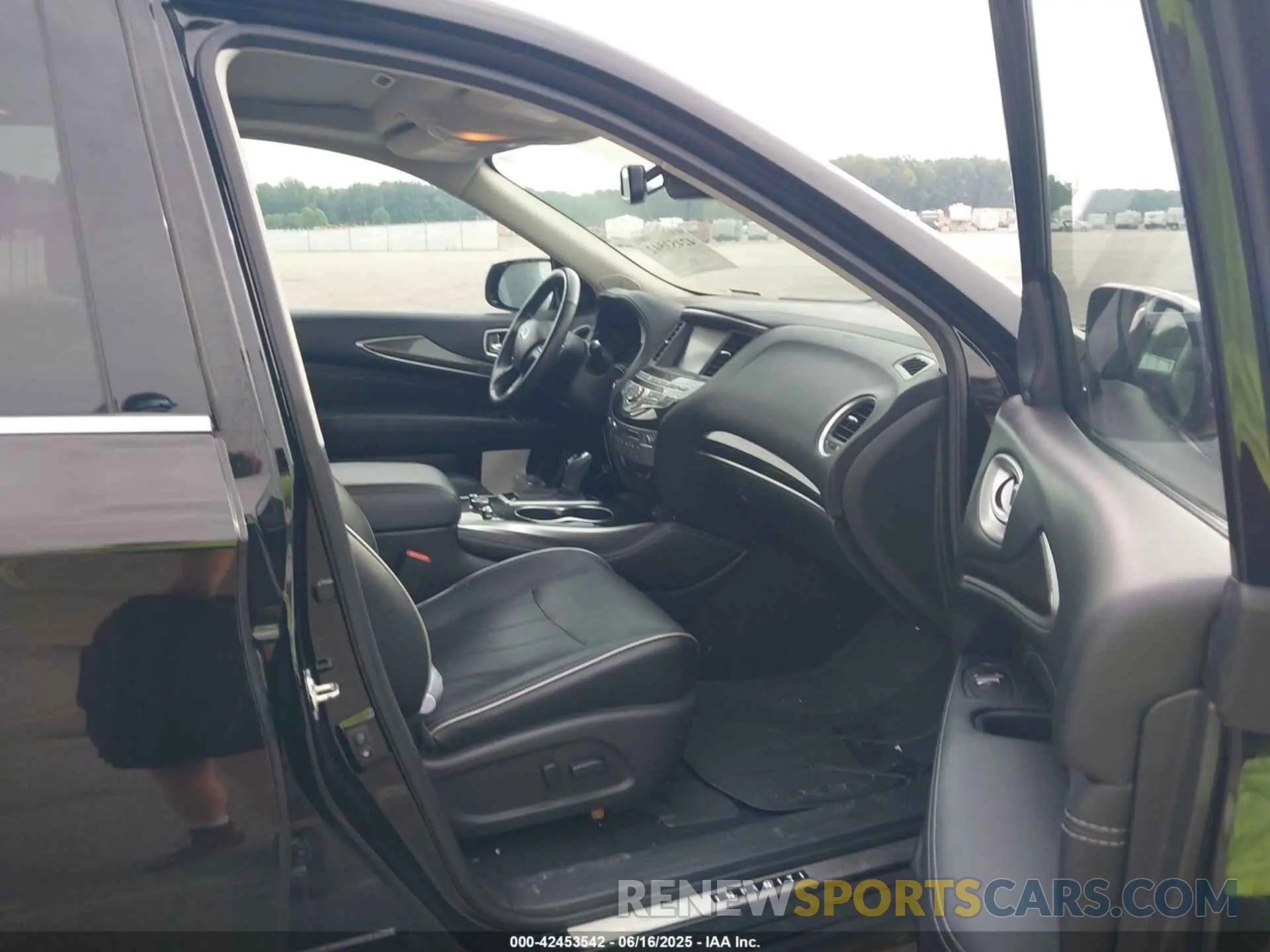 5 Photograph of a damaged car 5N1DL0MM3LC517202 INFINITI QX60 2020