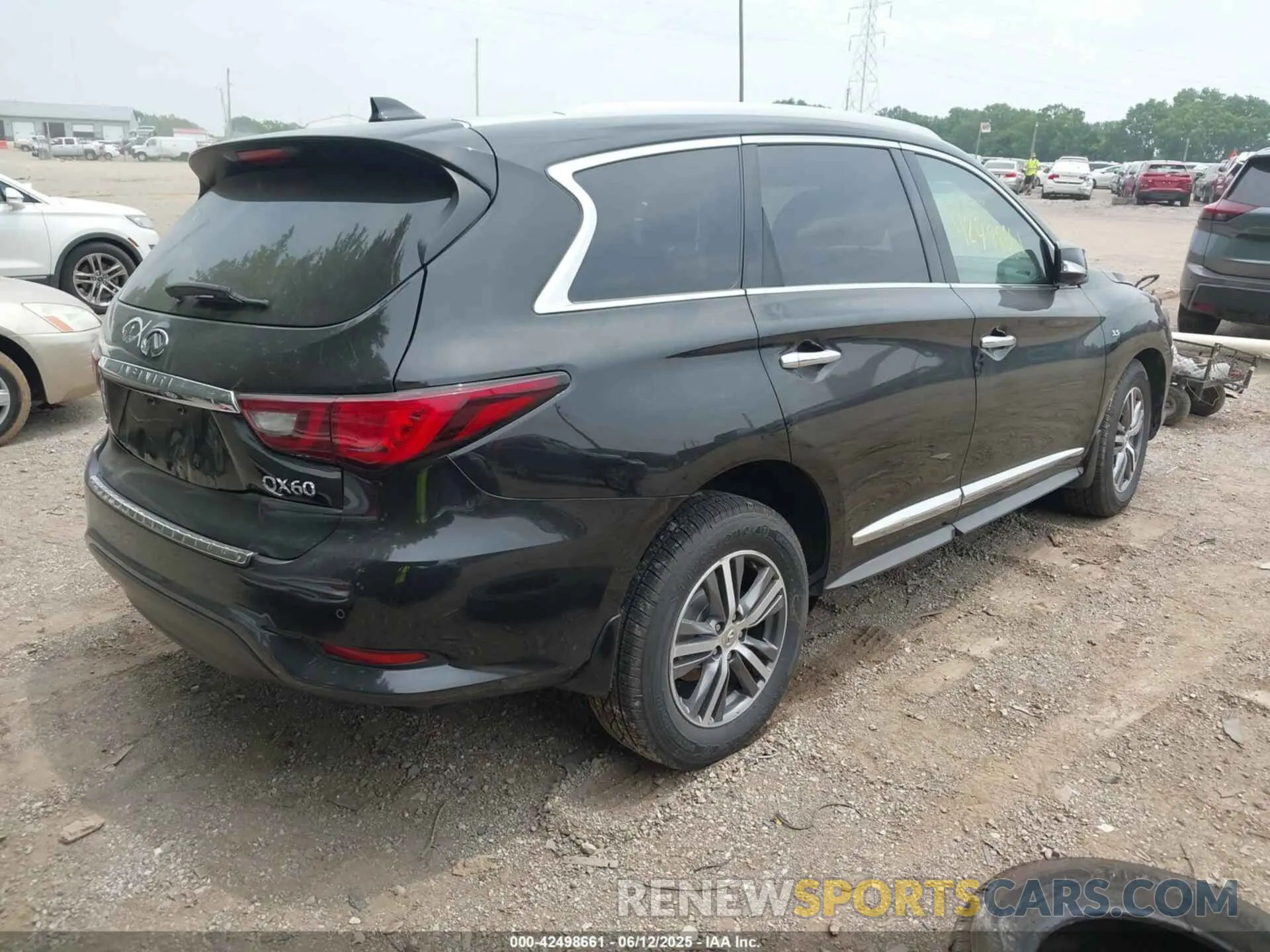 4 Photograph of a damaged car 5N1DL0MM4LC519833 INFINITI QX60 2020