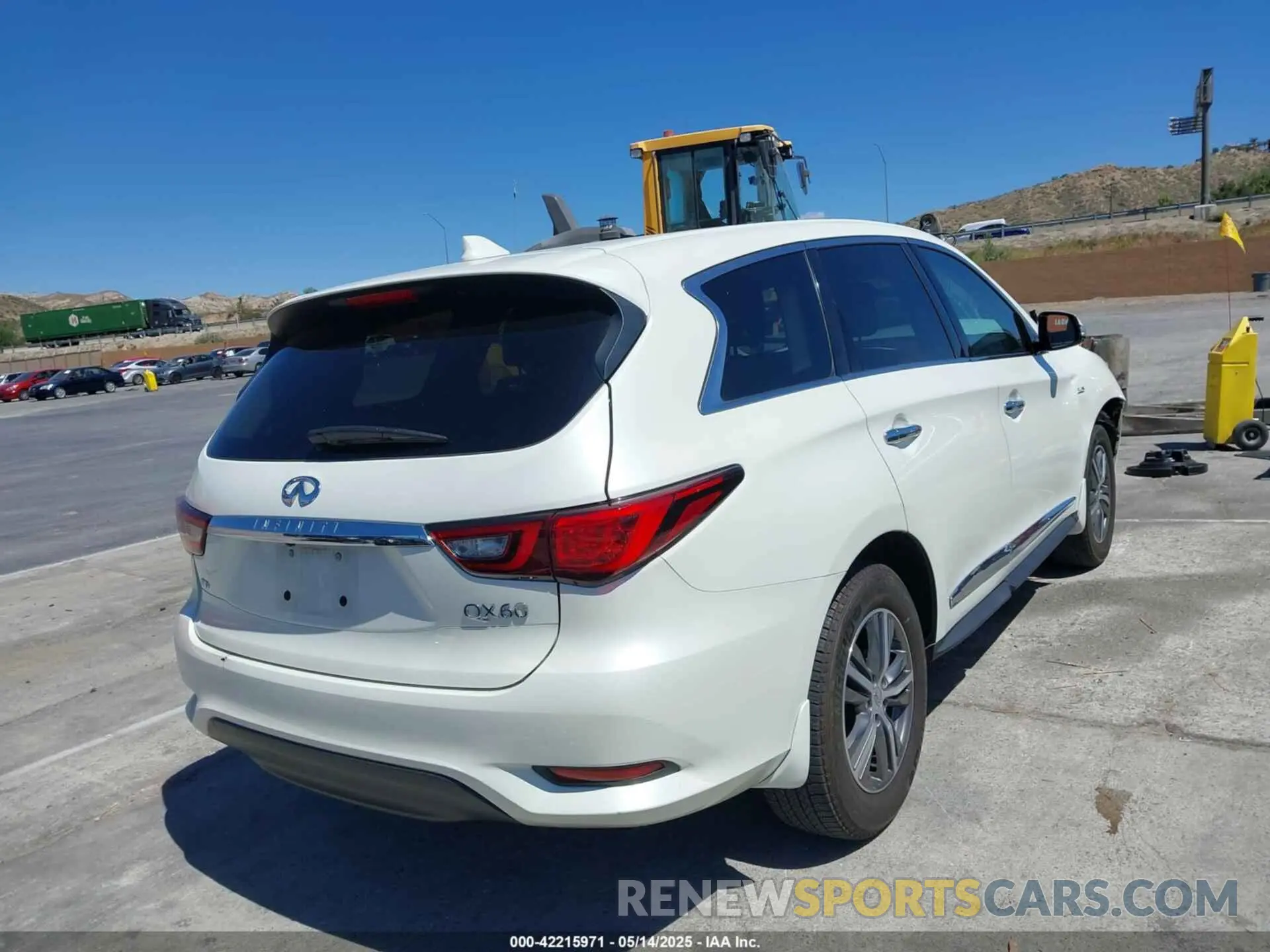 4 Photograph of a damaged car 5N1DL0MM4LC538947 INFINITI QX60 2020