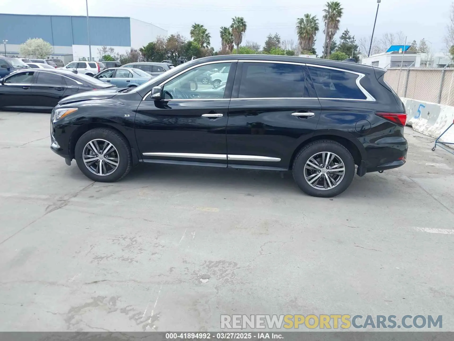 14 Photograph of a damaged car 5N1DL0MM5LC540433 INFINITI QX60 2020
