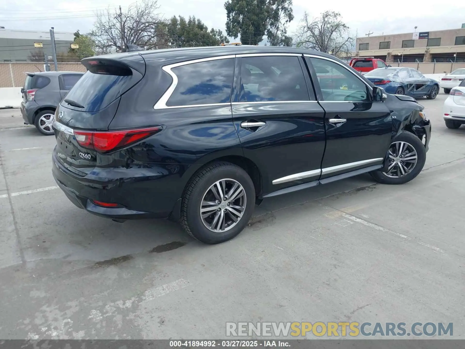 4 Photograph of a damaged car 5N1DL0MM5LC540433 INFINITI QX60 2020