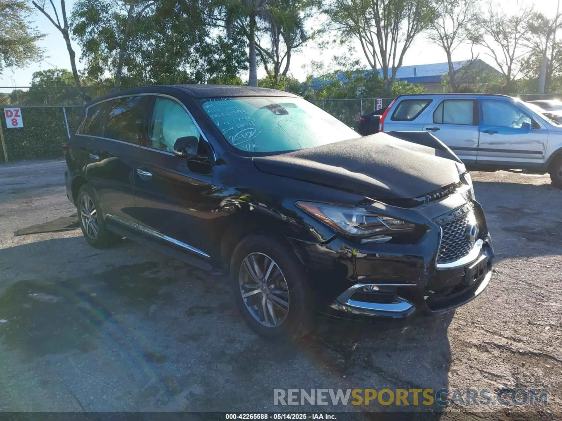 1 Photograph of a damaged car 5N1DL0MM6LC521745 INFINITI QX60 2020