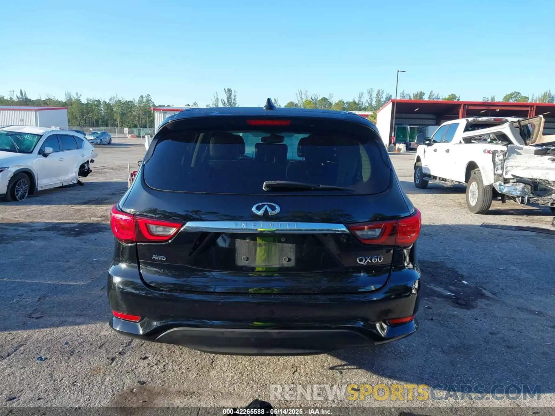 16 Photograph of a damaged car 5N1DL0MM6LC521745 INFINITI QX60 2020