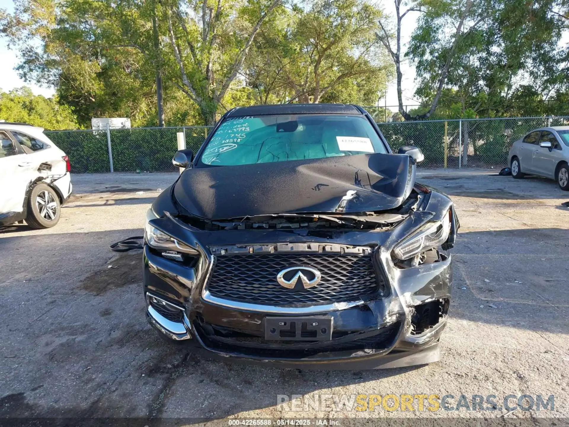 6 Photograph of a damaged car 5N1DL0MM6LC521745 INFINITI QX60 2020
